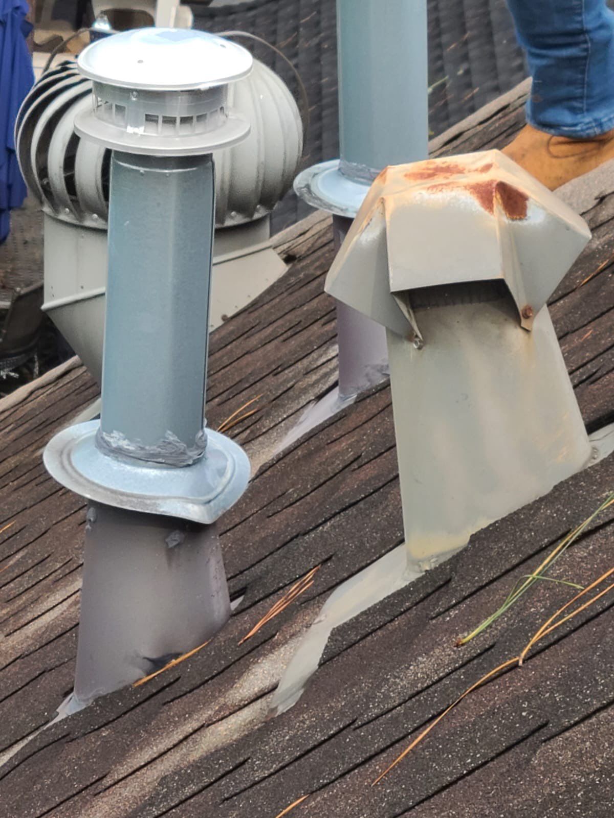 Hail Damage using Owen's Corning Duration (Lifetime) Shingles by Roof Repair Company