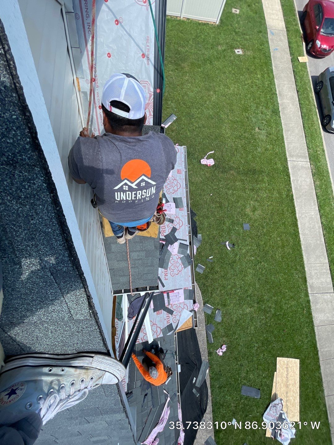 Residential Roofing Installation using Owens Corning Oakridge Roofing System by Undersun Roofing 
