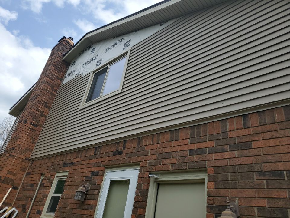 Siding Replacement using Certainteed Restoration Classic D4 by 180 Contractors