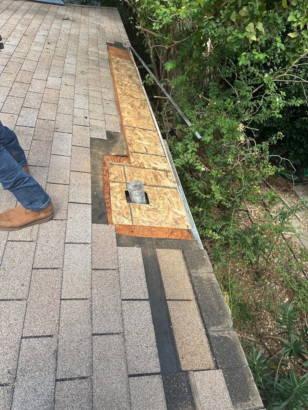 Hail Damage using Owen's Corning Duration (Lifetime) Shingles by Roof Repair Company