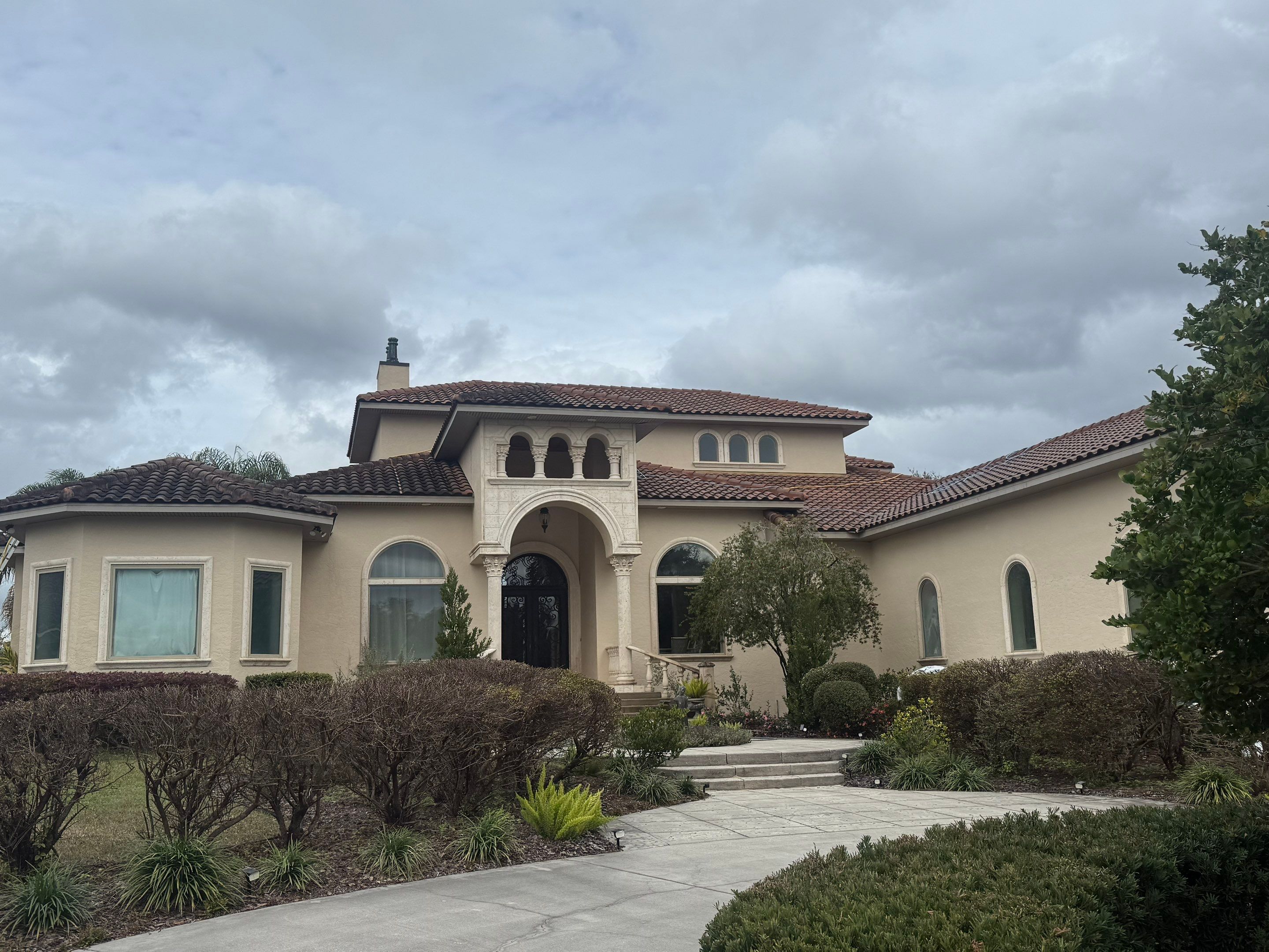 Roof and Exterior Cleaning at Ocala Family Compound by Infinite Exteriors LLC