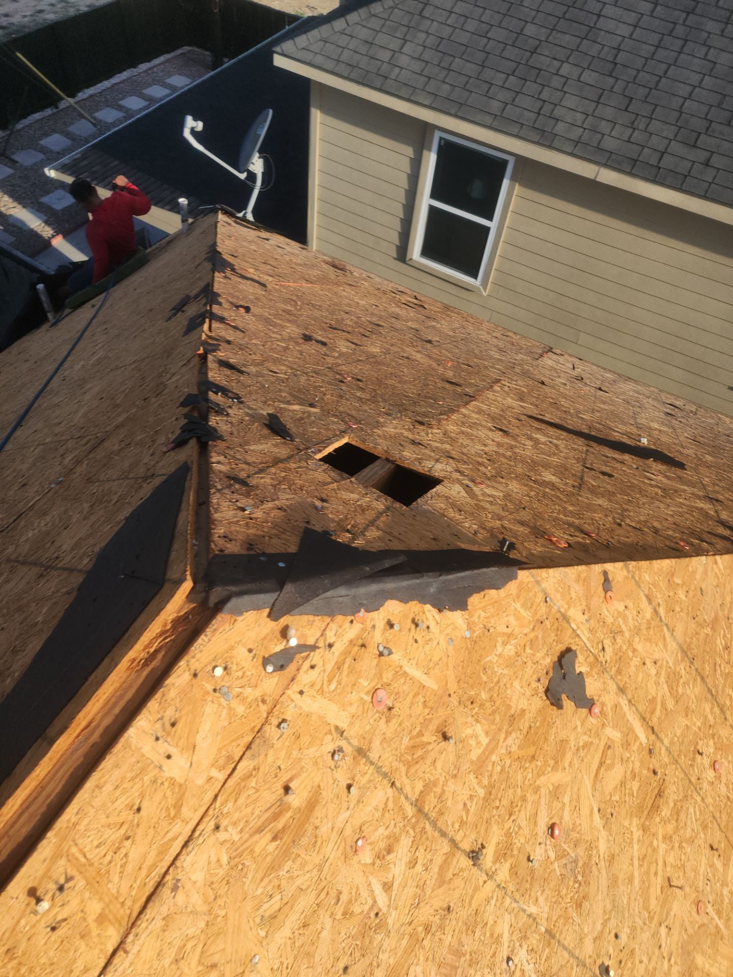 Residential Roofing Installation using Owen's Corning Duration (Lifetime) Shingles by Roof Repair Company