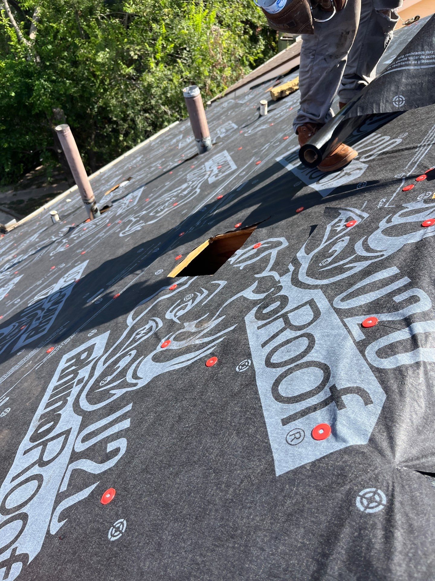 Residential Roofing Installation using Owen's Corning Duration (Lifetime) Shingles by Roof Repair Company