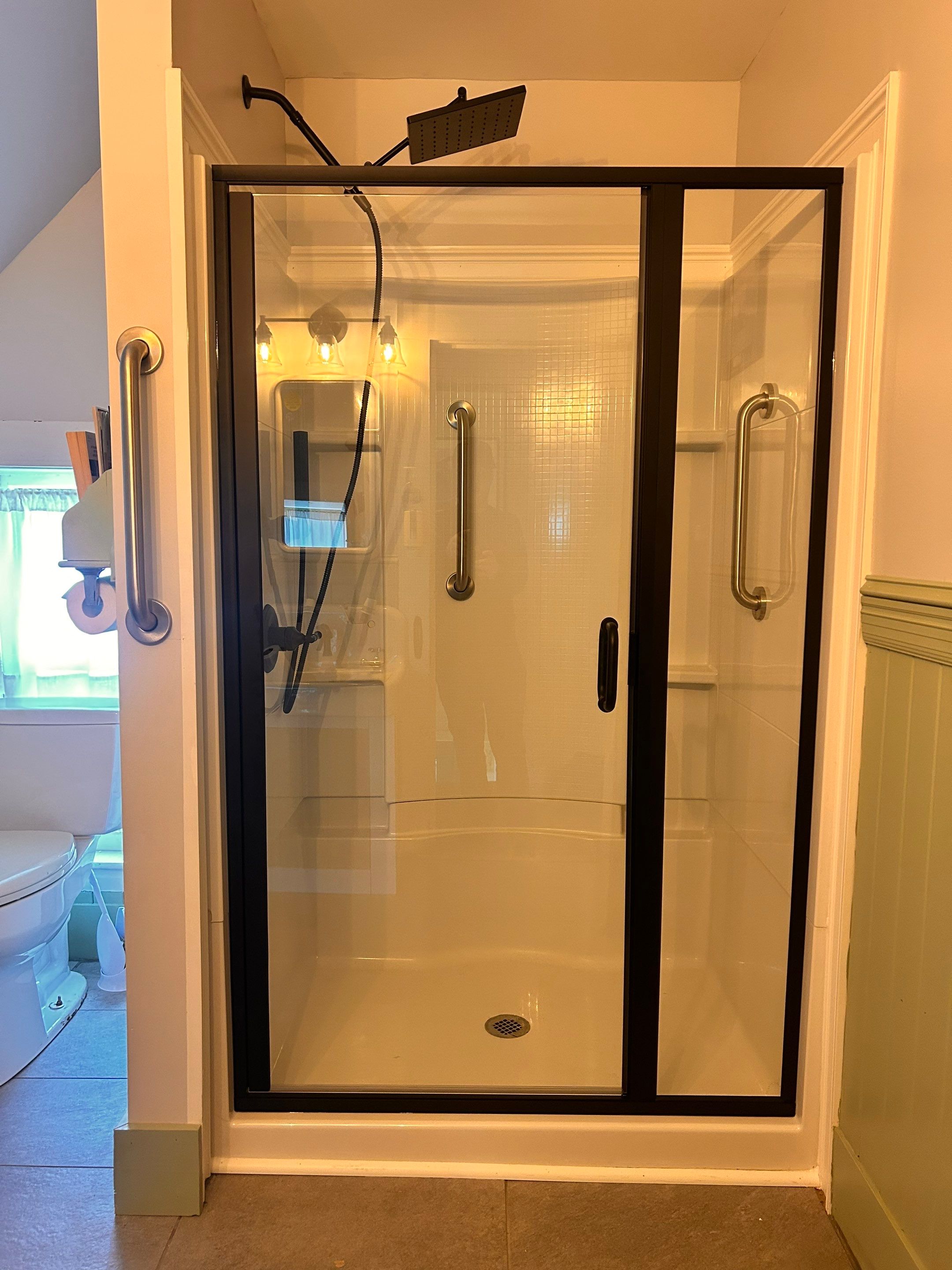 Shower using Alumax Shower by Cheshire Glass Company