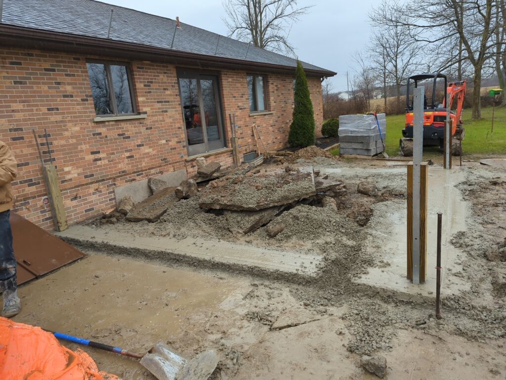 Outdoor Living Addition and Concrete by Ivy Lea Construction
