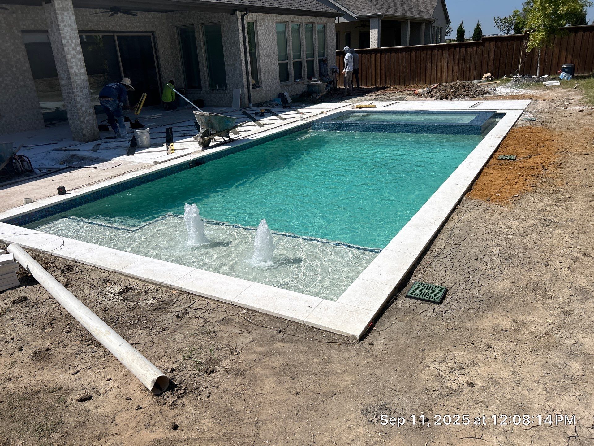 Modern Pool and Champagne Spa by Pinnacle Pools and Spas - DFW