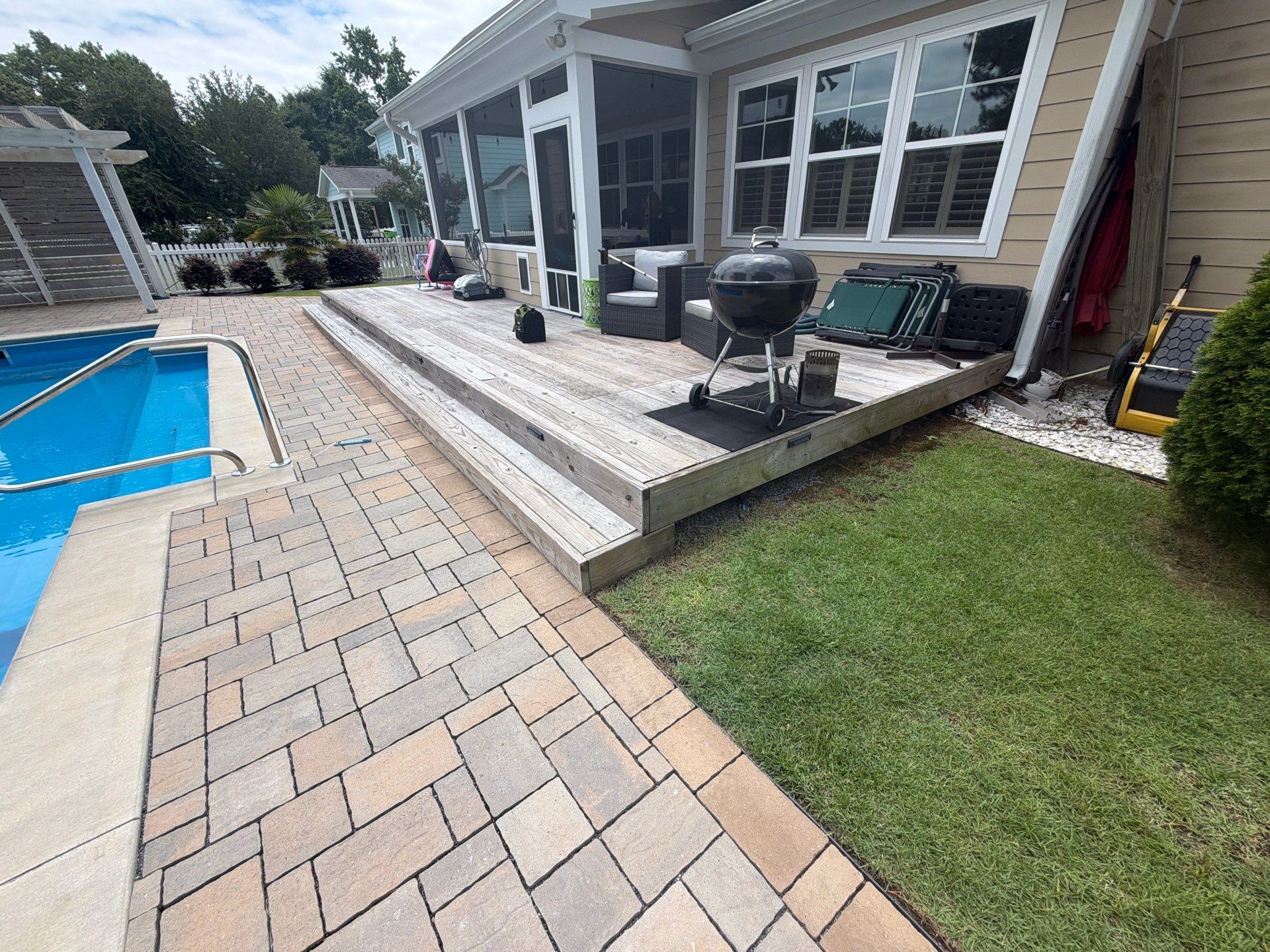 Deck using Wood Sealant by DuraSeal
