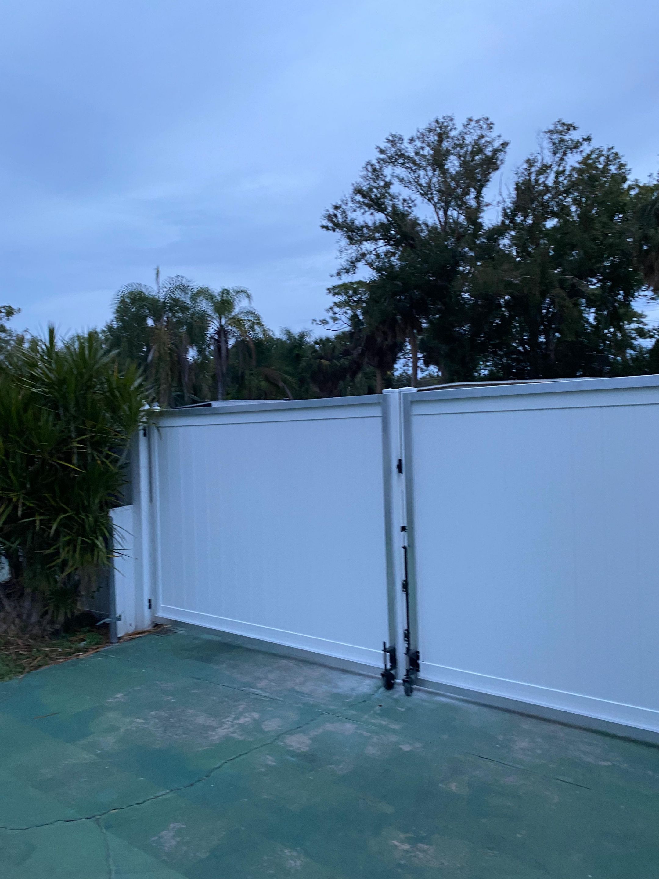Vinyl Gate in Nokomis by True Fence LLC
