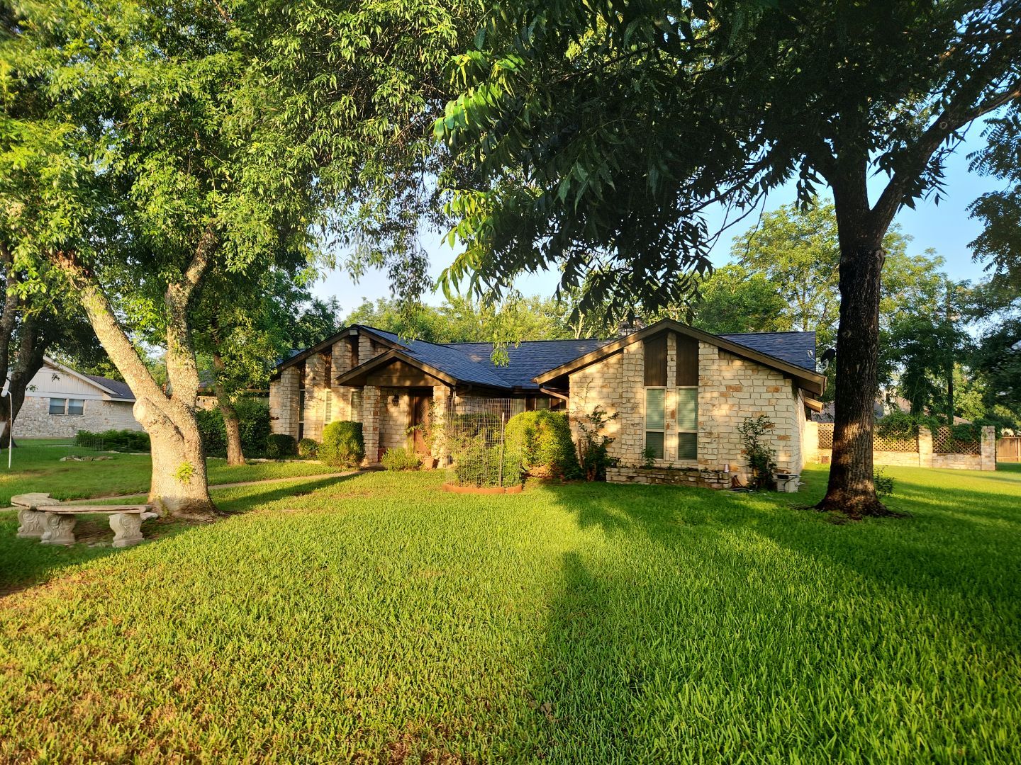 Driftwood - Owens Corning by RoofsOnly.com