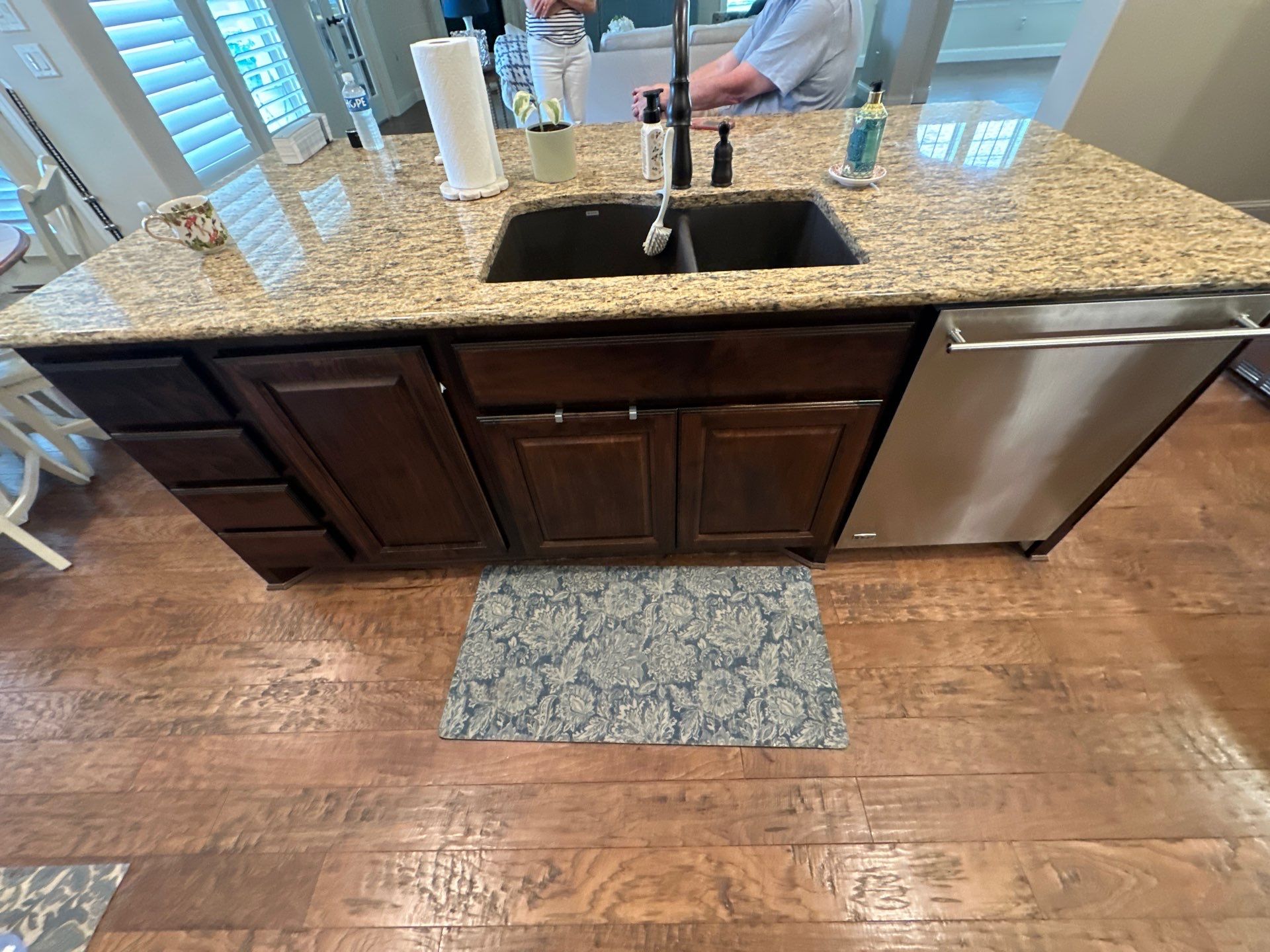 Kitchen Remodel in The Woodlands by SophAlx LLC