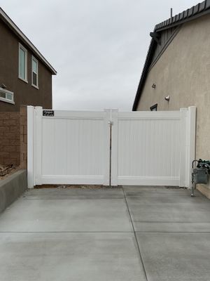 Gate installation using Vinyl