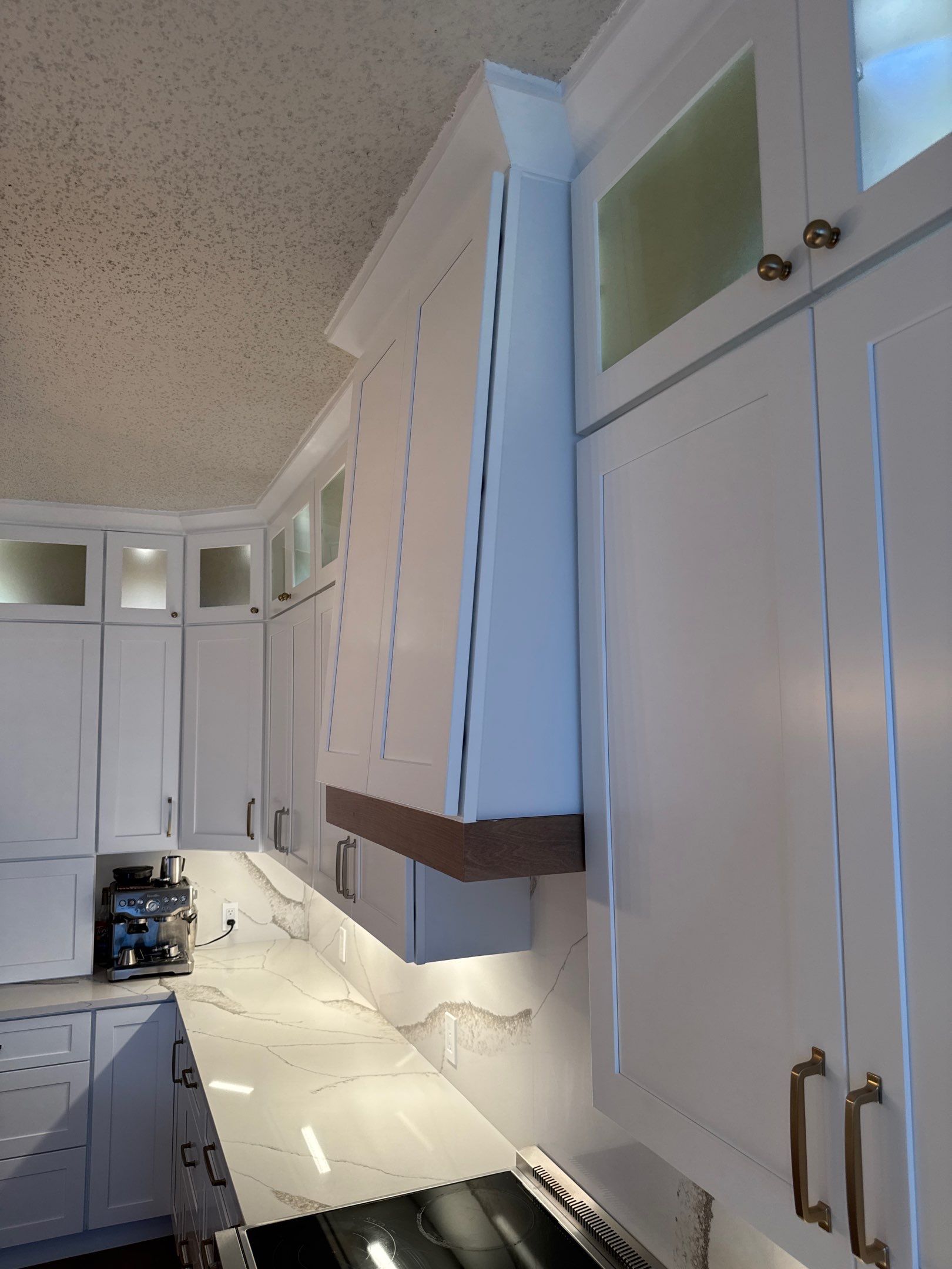 10-Day Luxury Kitchen: Custom Artistry & Waterfall Island Elegance by Tibi Soli LLC