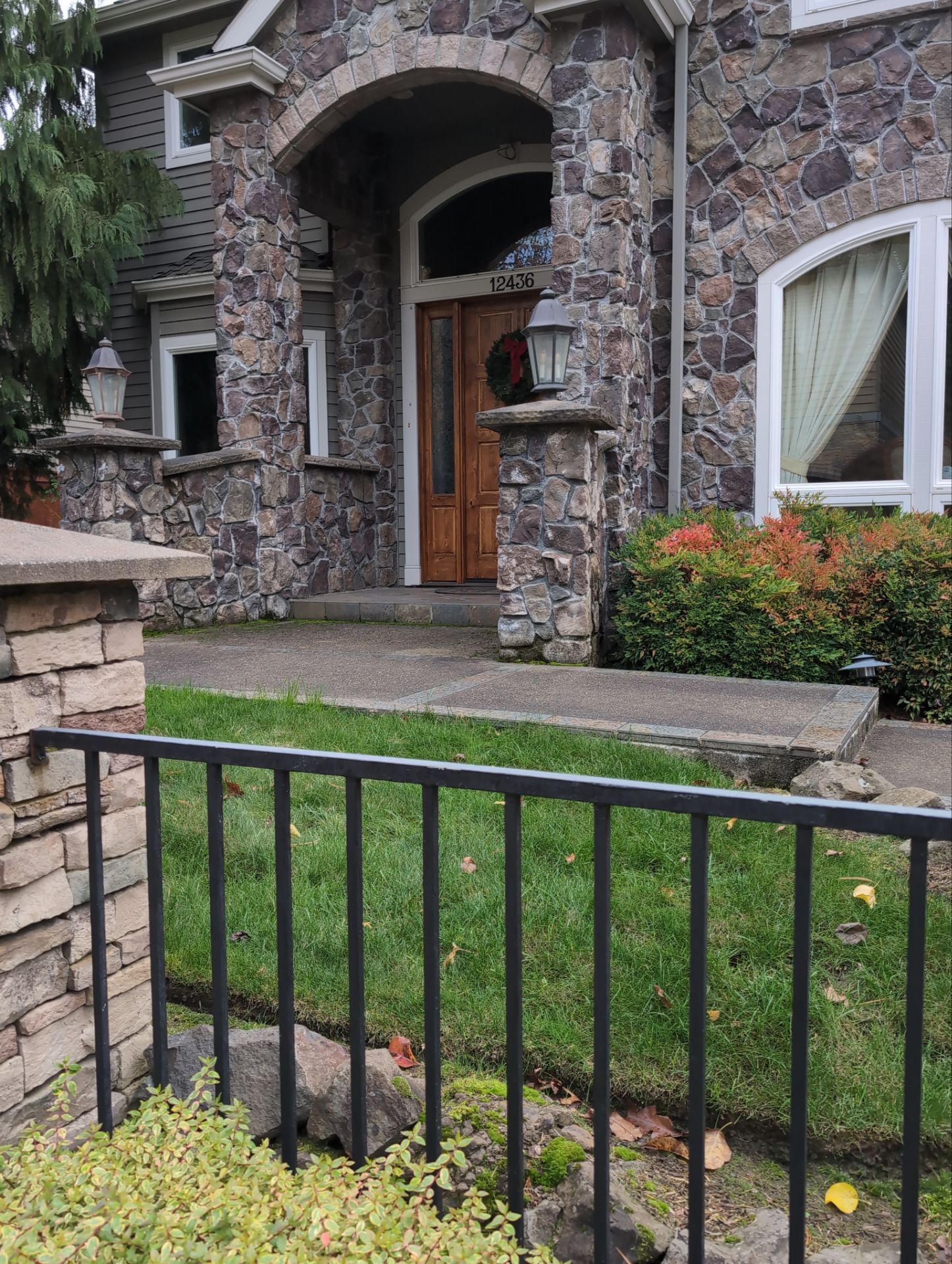 House cleaning routine maid service Project in Lake Oswego by Cloud 9 Professional Cleaning Services