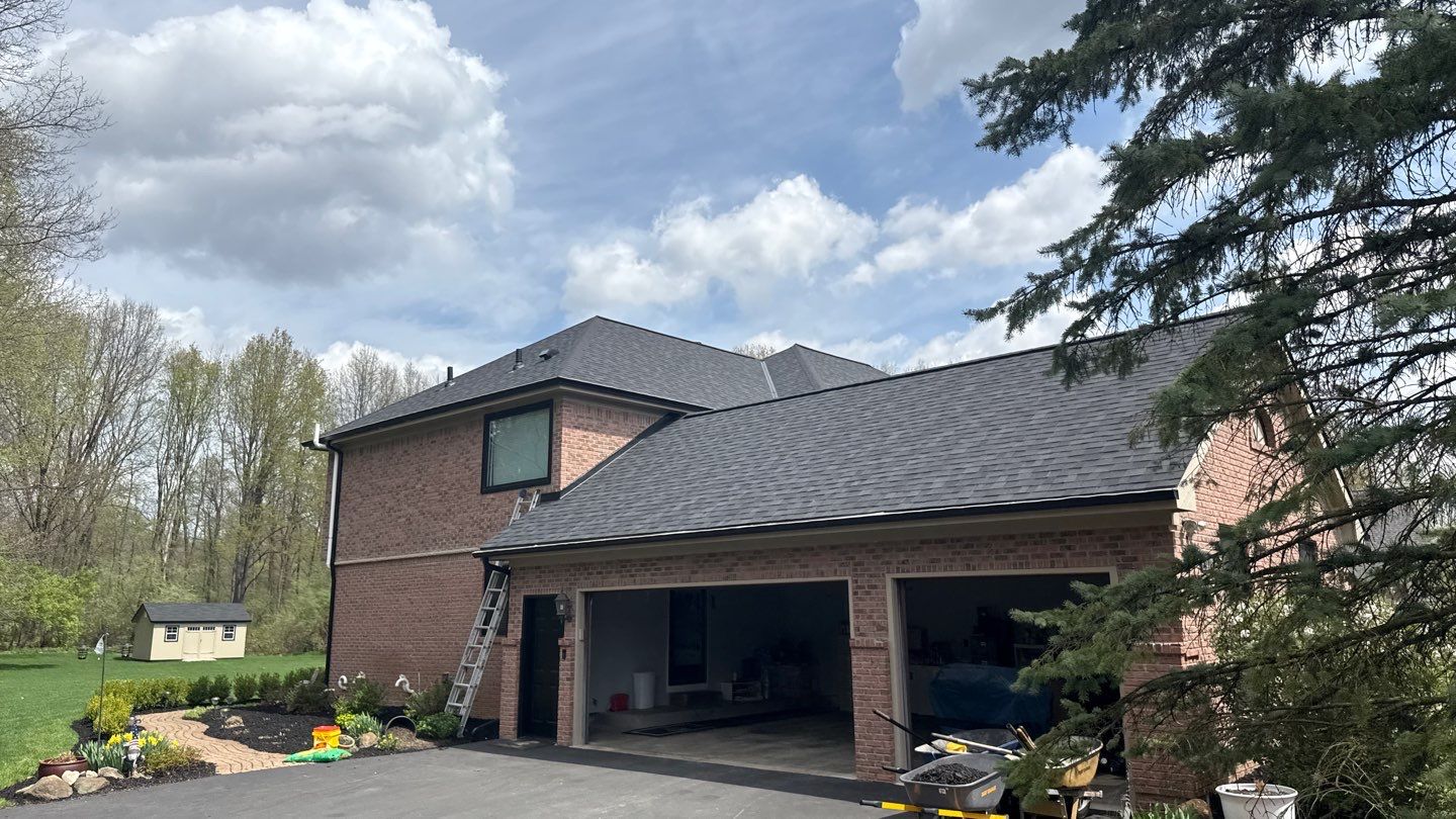 Roof Replacement using Owens Corning Onyx Black by 180 Contractors