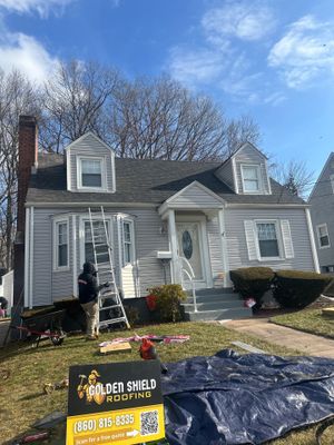 Owens Corning Duration: Onyx Black in Manchester