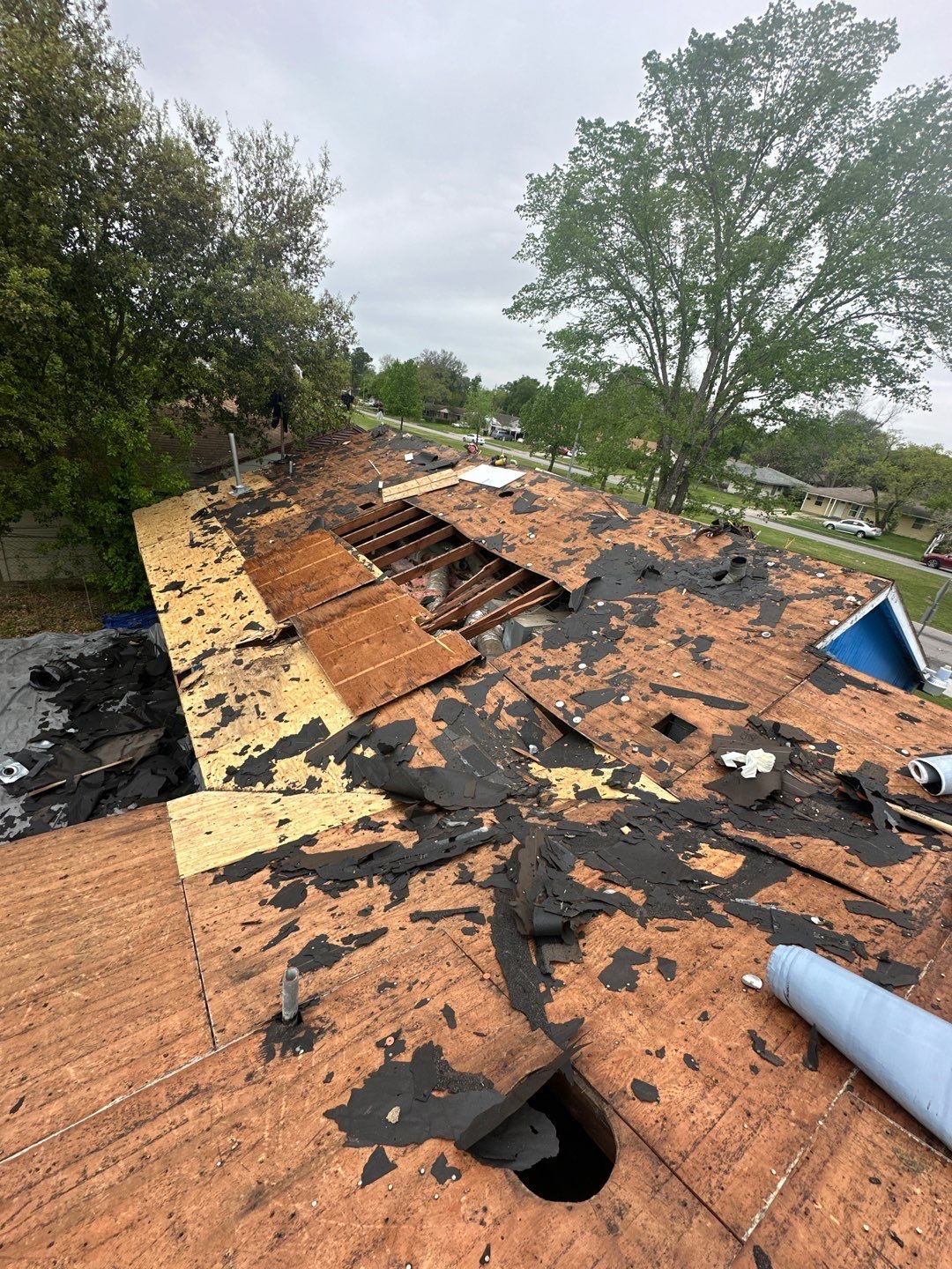 Residential Roofing Installation using Owen's Corning Duration (Lifetime) Shingles by Roof Repair Company