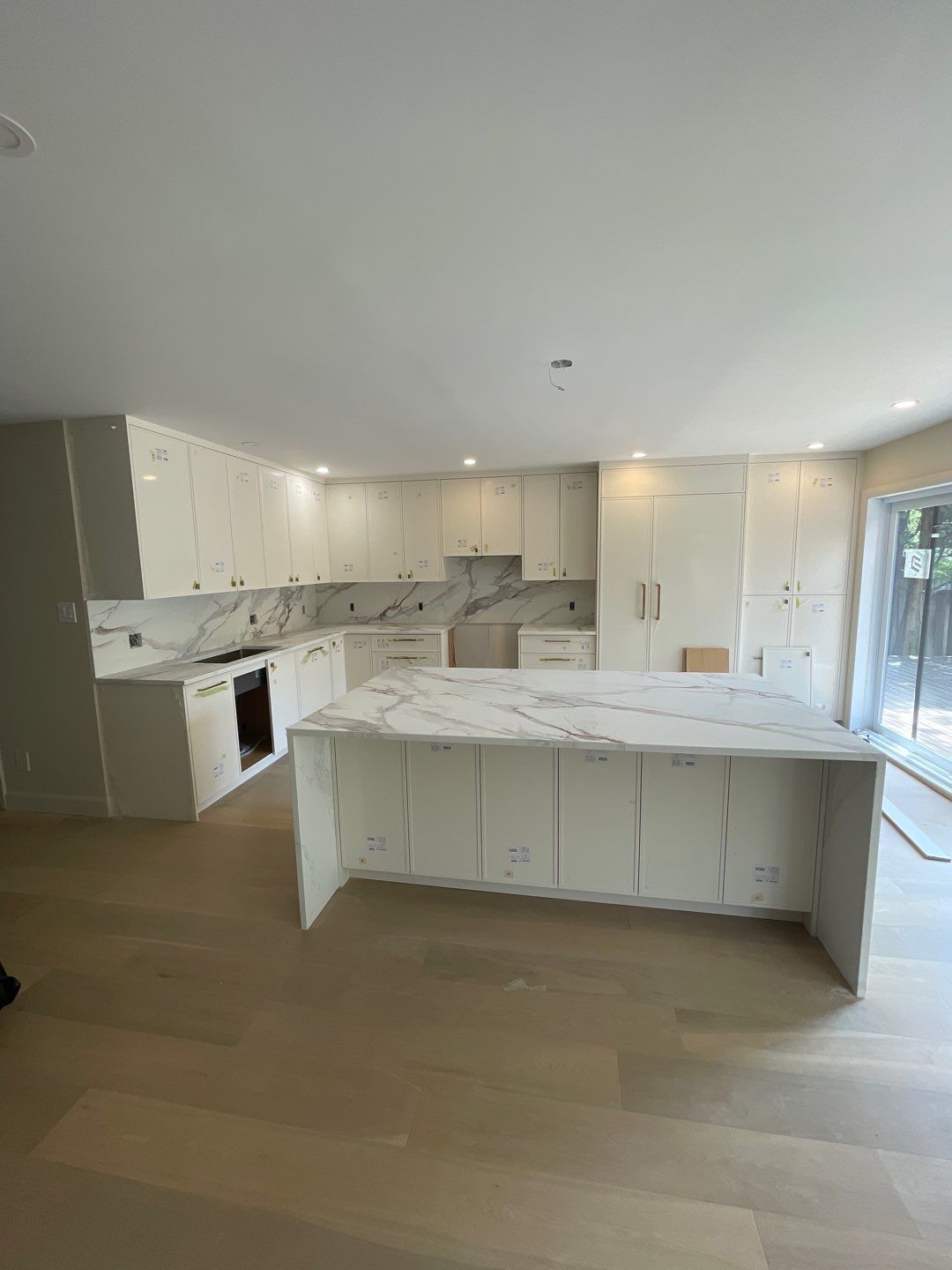 Large scale renovation by Eco-Nature Construction Inc.