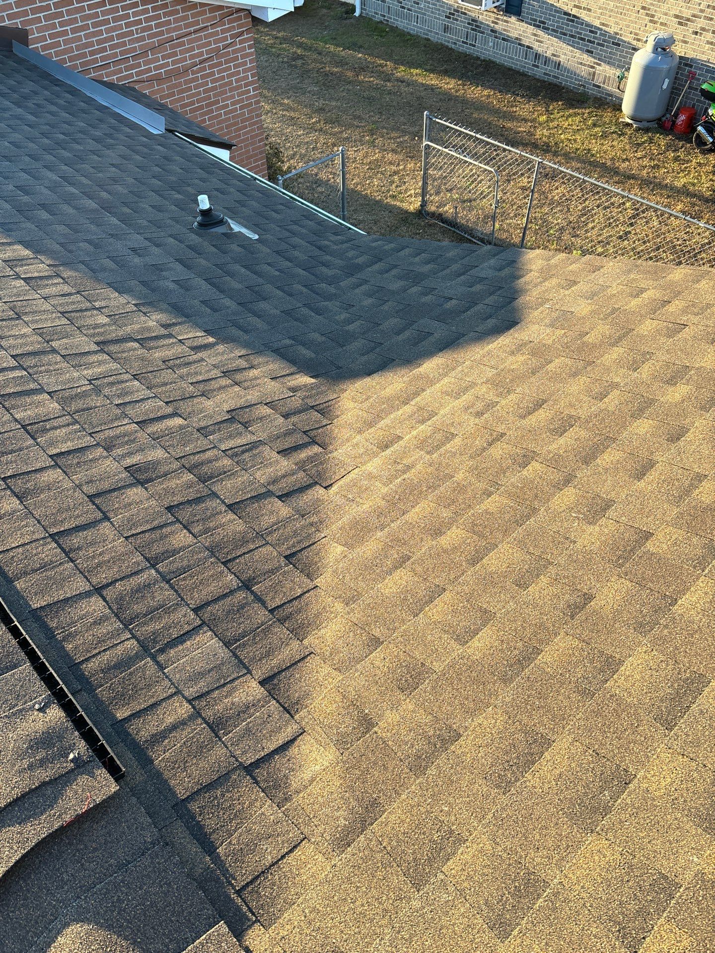 GAF HDZ - Barkwood by Linta Roofing