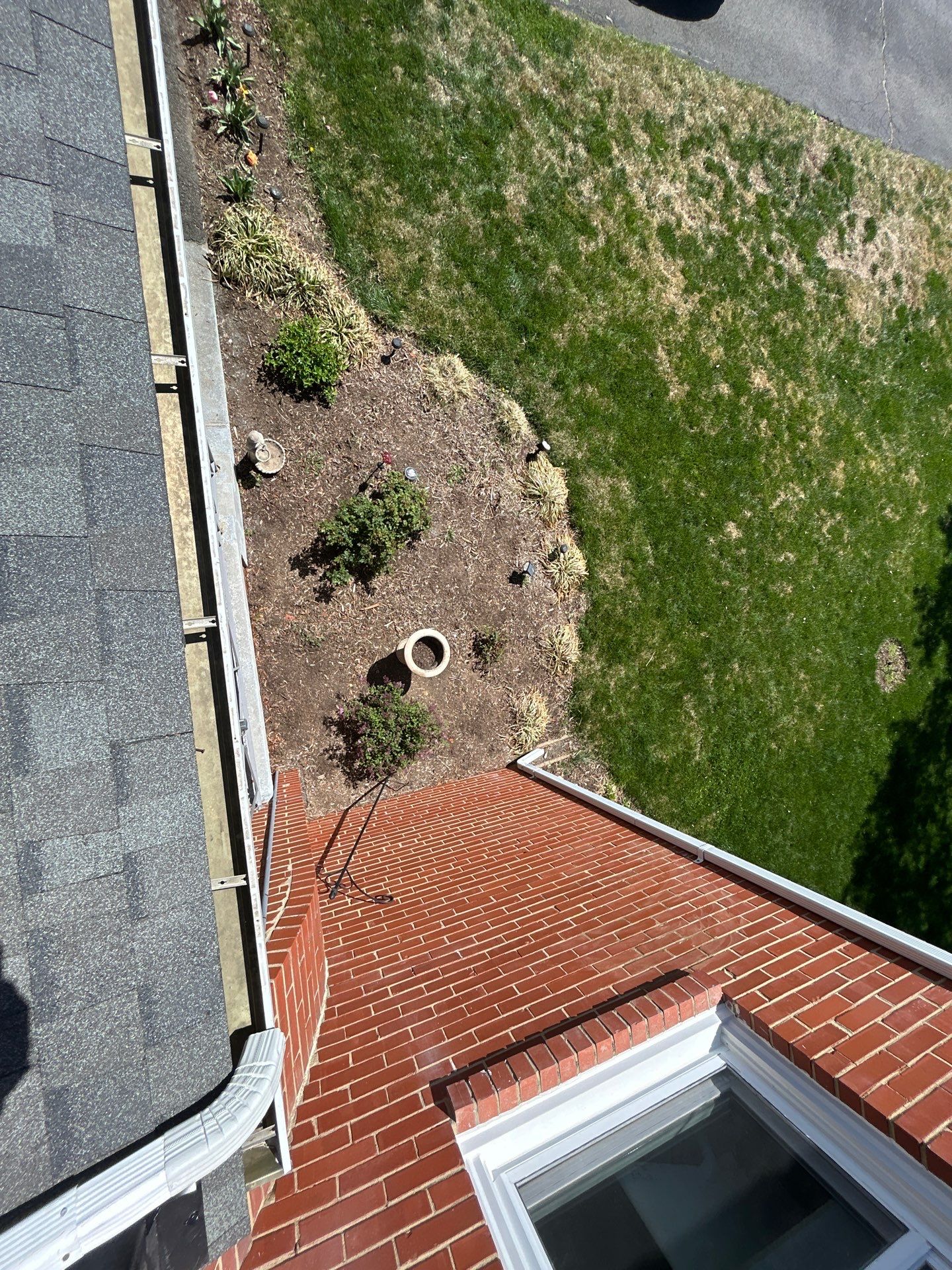 Alexandria: Residential Roof Replacement with CertainTeed Landmark in Georgetown Gray by RM Banning, Inc.