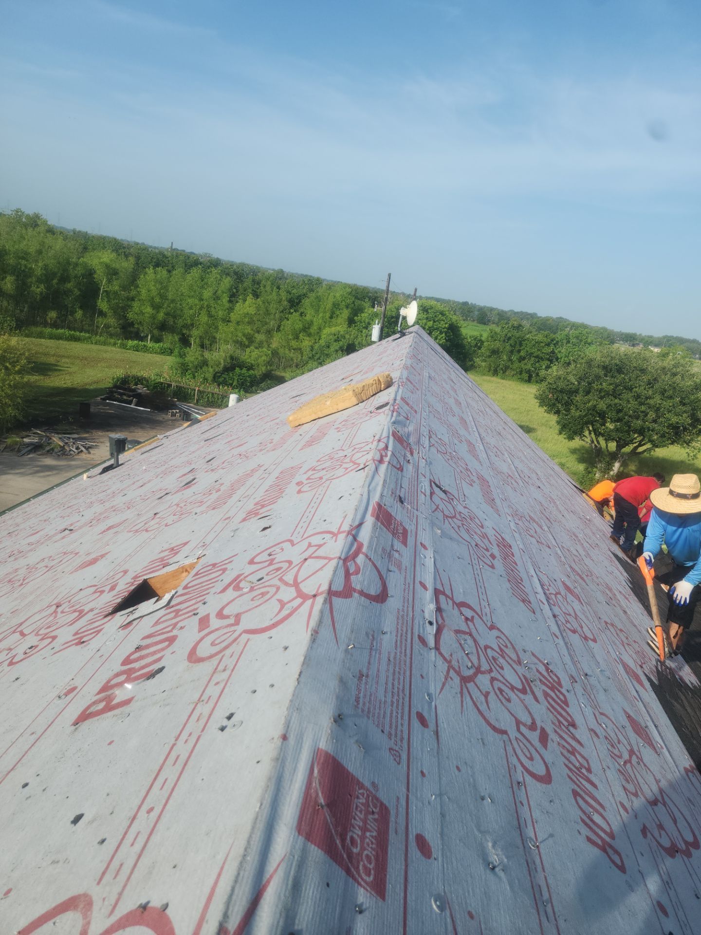 Residential Roofing Installation using Owen's Corning Duration (Lifetime) Shingles by Roof Repair Company