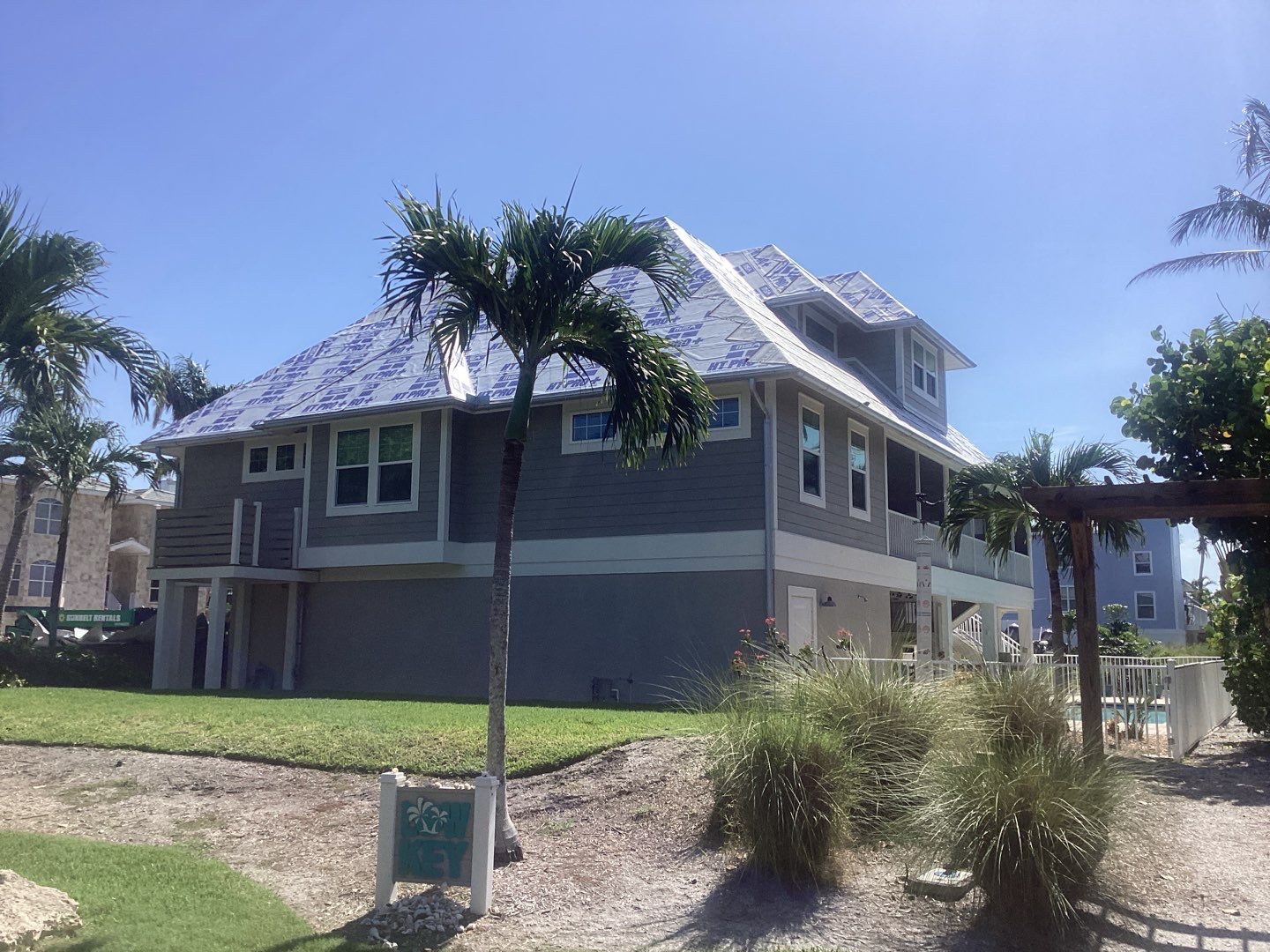 Half-Round Aluminum Gutters in Captiva FL by Gutter Professors