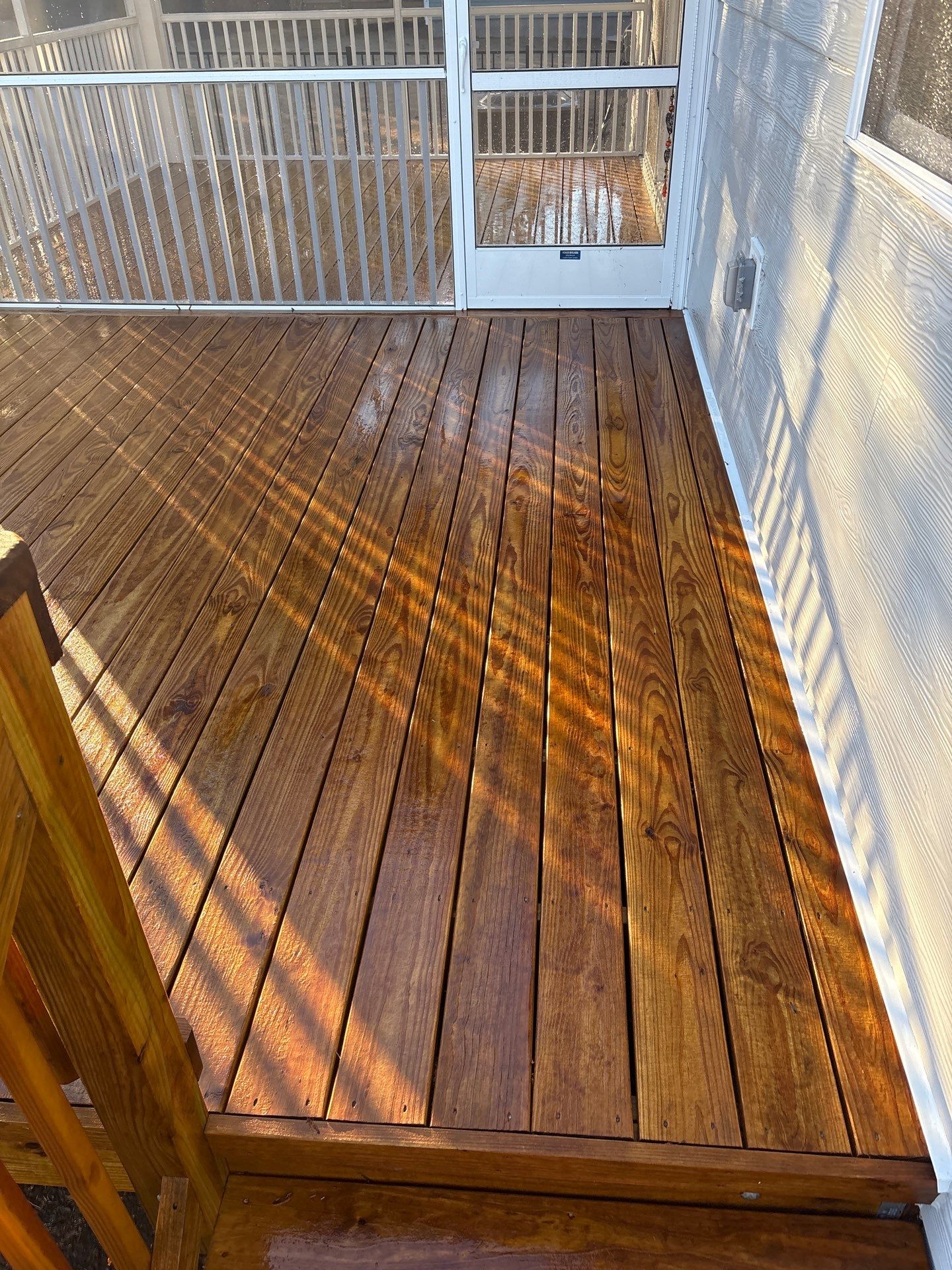 Wood Deck using Wood Sealant by DuraSeal