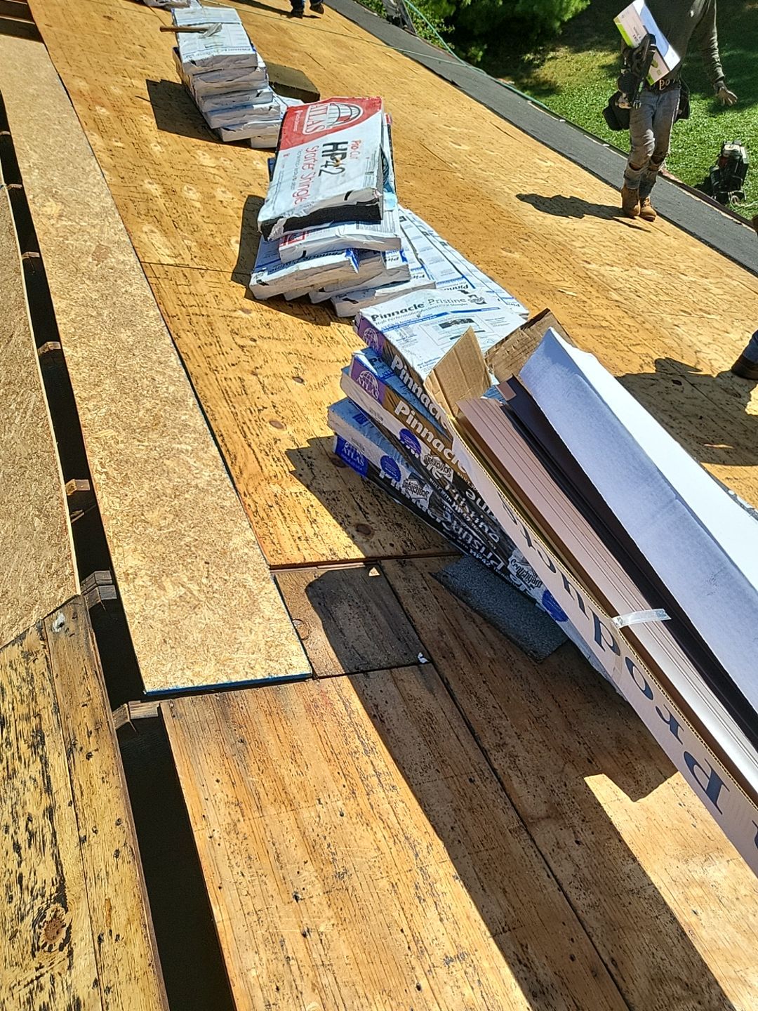 ATLAS PINNACLE COLOR: MORNING HARVEST by Eagle Eye Roofing