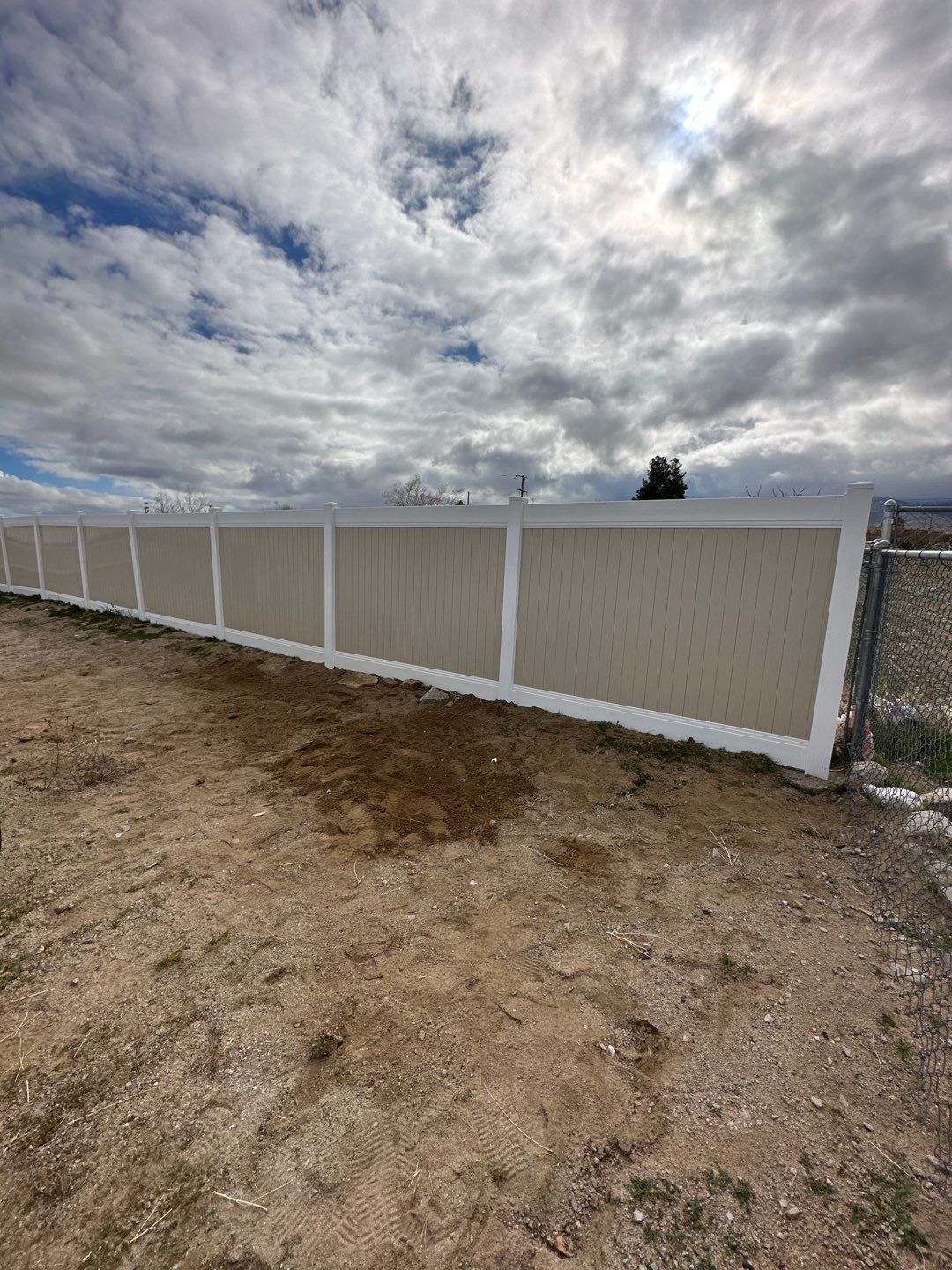 Vinyl Repair by Fence Guys Inc. 