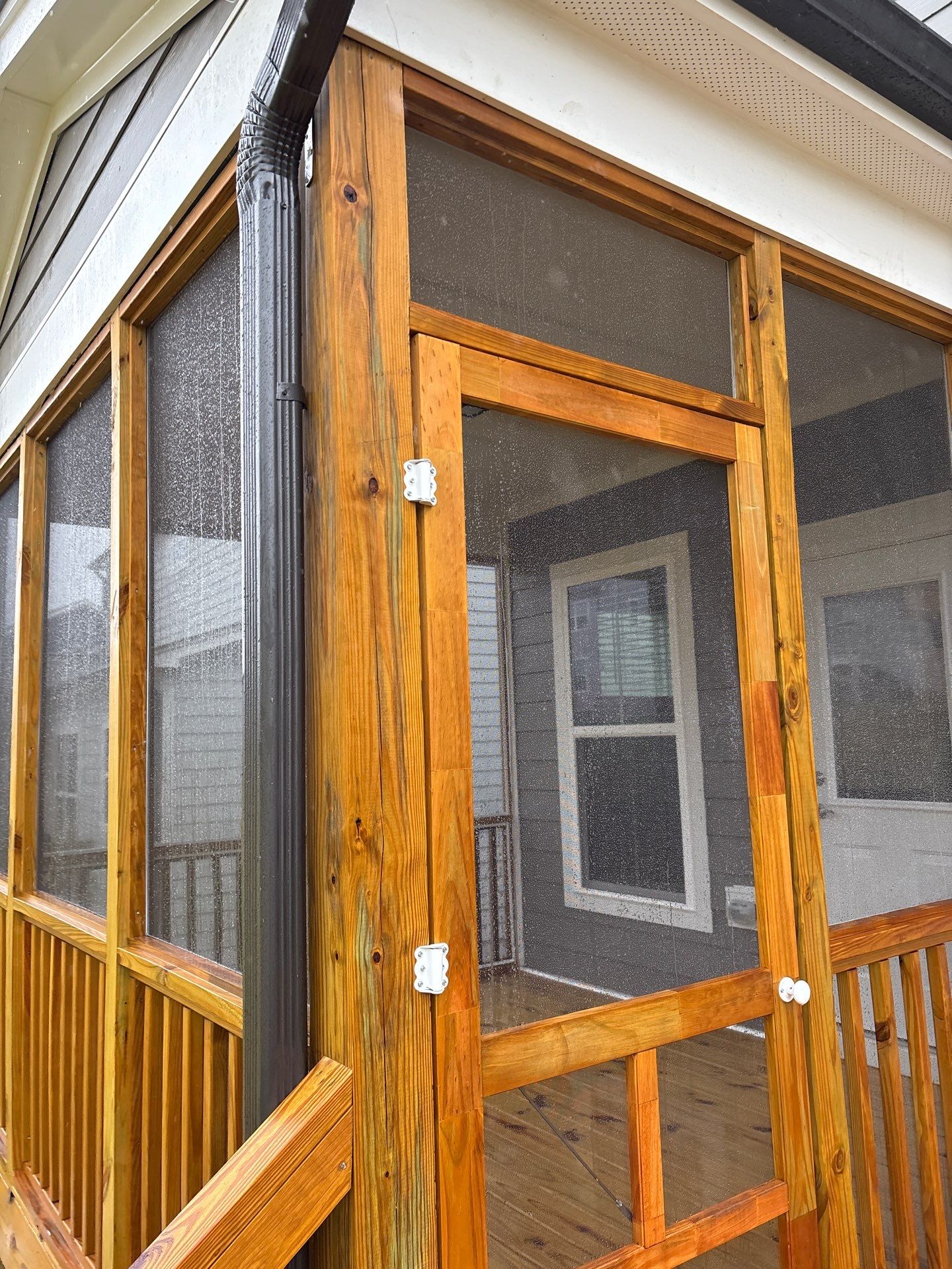 Wood Deck using Wood Sealant by DuraSeal