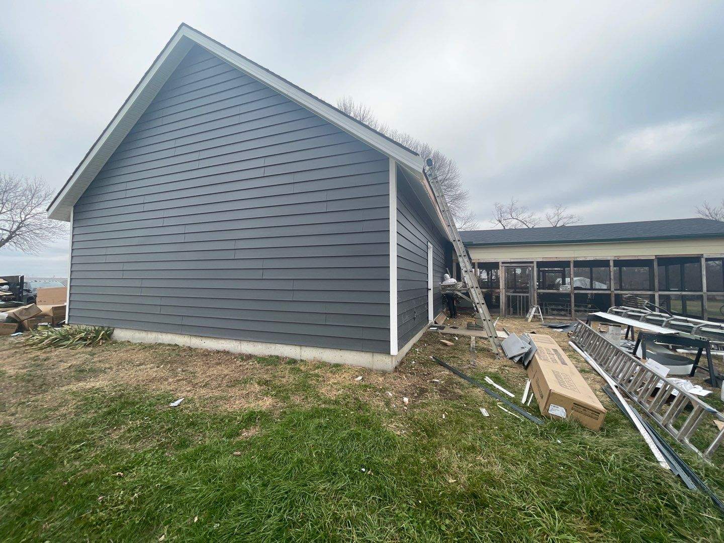 Siding Installation using Craneboard D7 by EEC Windows, Siding & Roofing