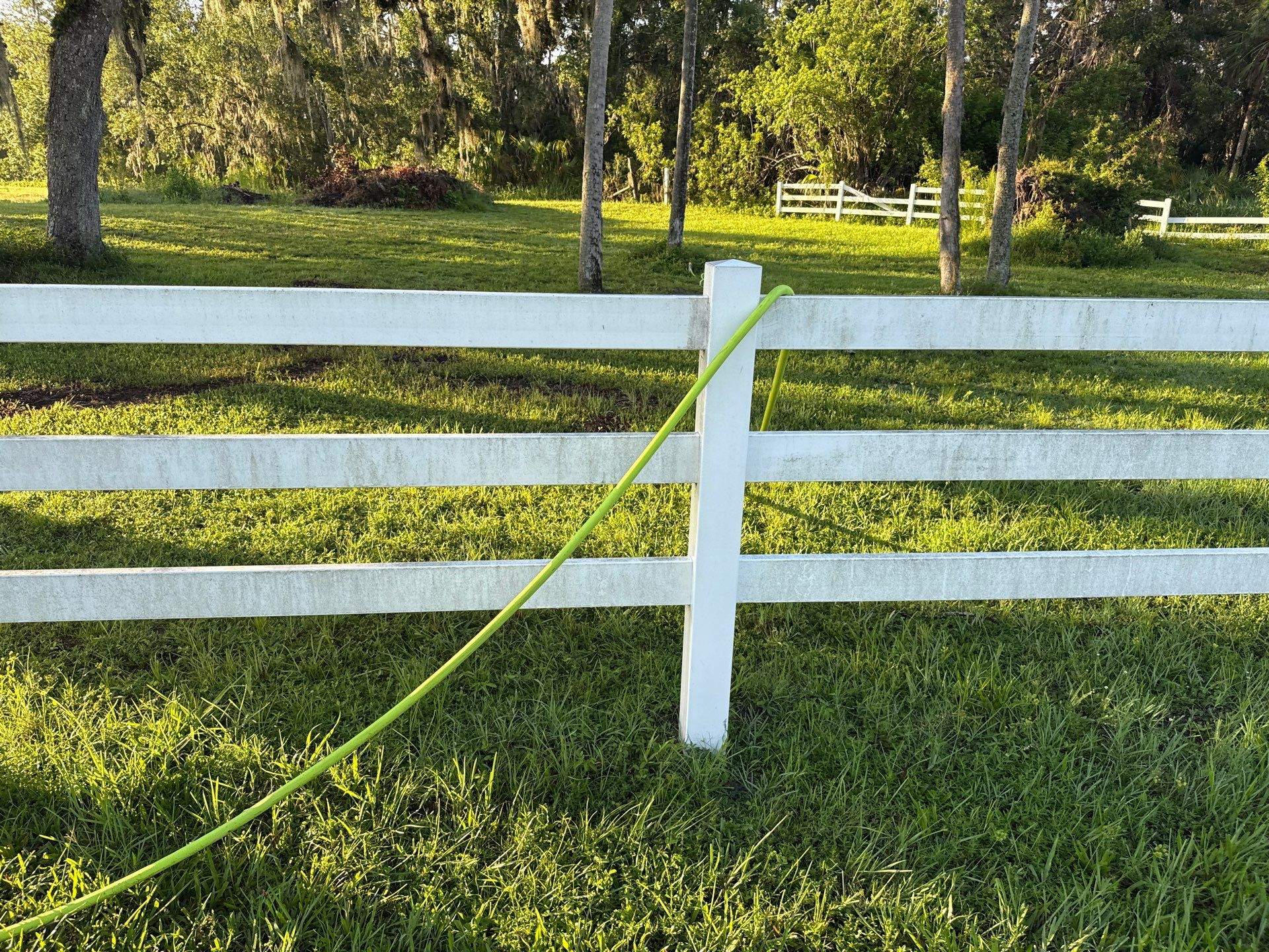 π Vinyl Horse Fence & Entrance Cleaning β Old Tampa Rd, Parrish, FL by Sunshine AquaWash