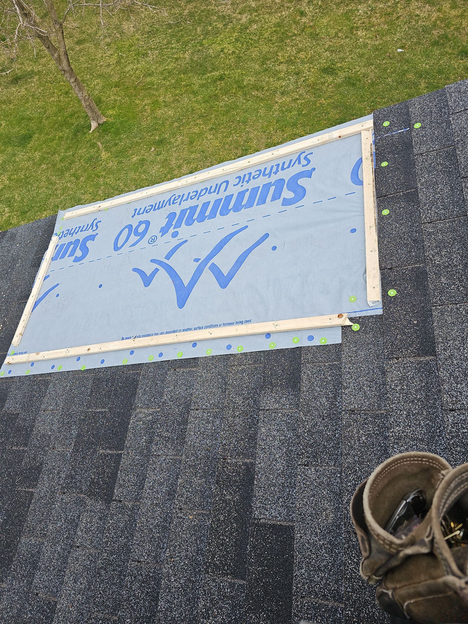 ATLAS PINNACLE COLOR: BLACK SHADOW DRIP EDGE: WHITE by Eagle Eye Roofing