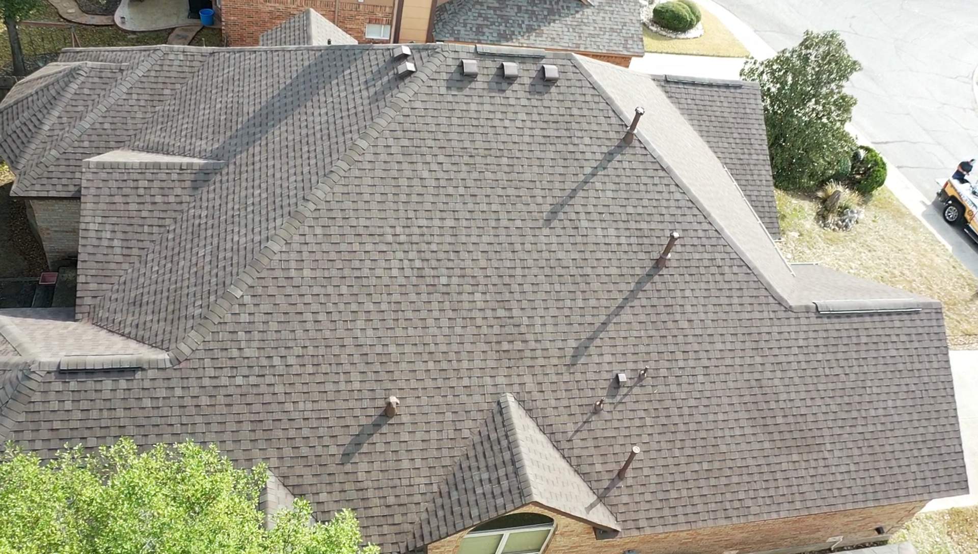 Residential Roof Replacement using Pinnacle Pristine 30 Year Laminate Shingles by Premier Roofing and Contracting