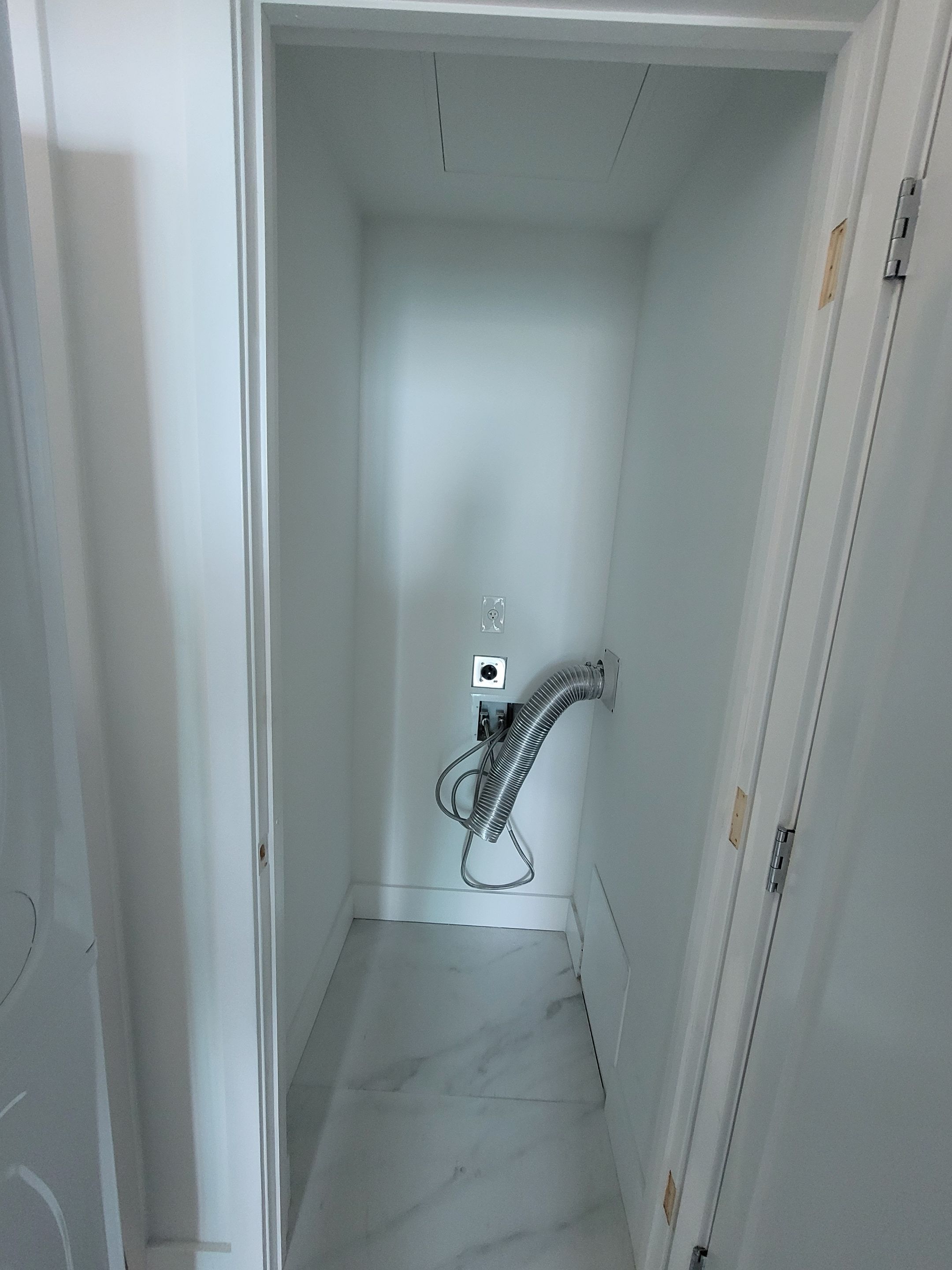 Modern High-Rise Interior Renovation and Custom Tile Installation in Miami by Picos Construction Engineering