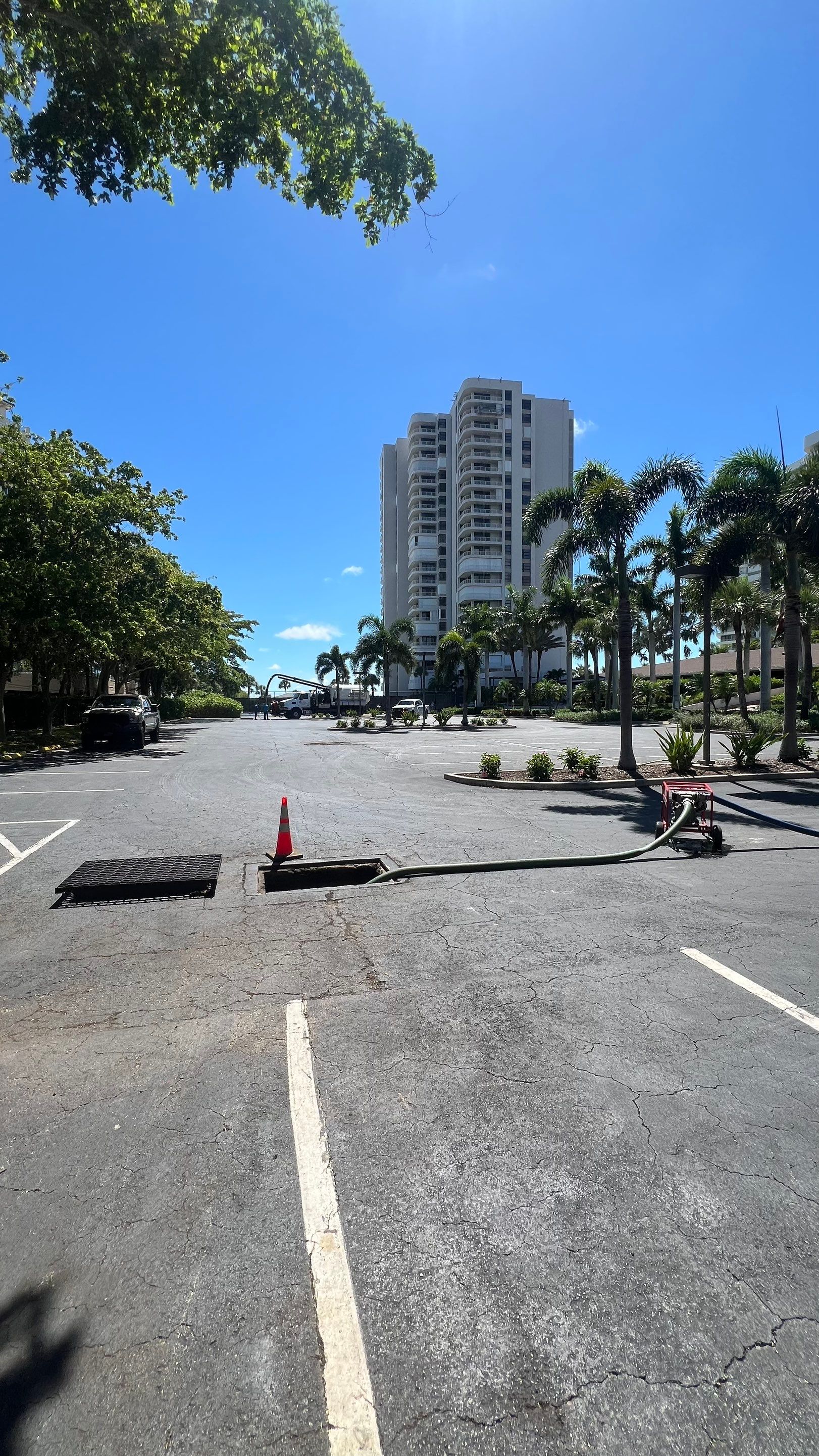 Marco Island Condo Stormwater System Maintenance and Standing Water Removal by APS Power & Water