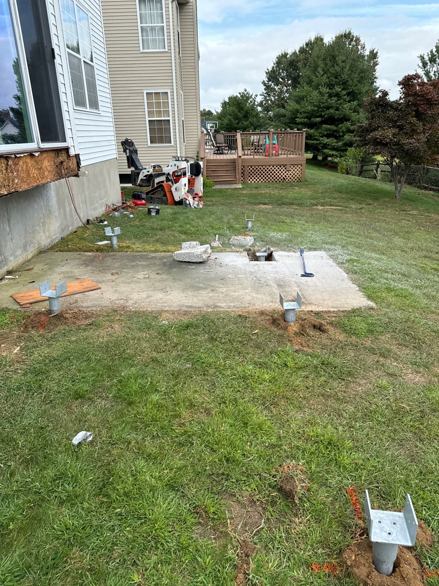 New Deck using Deckorators Venture - Color Sandbar  by deck guardian