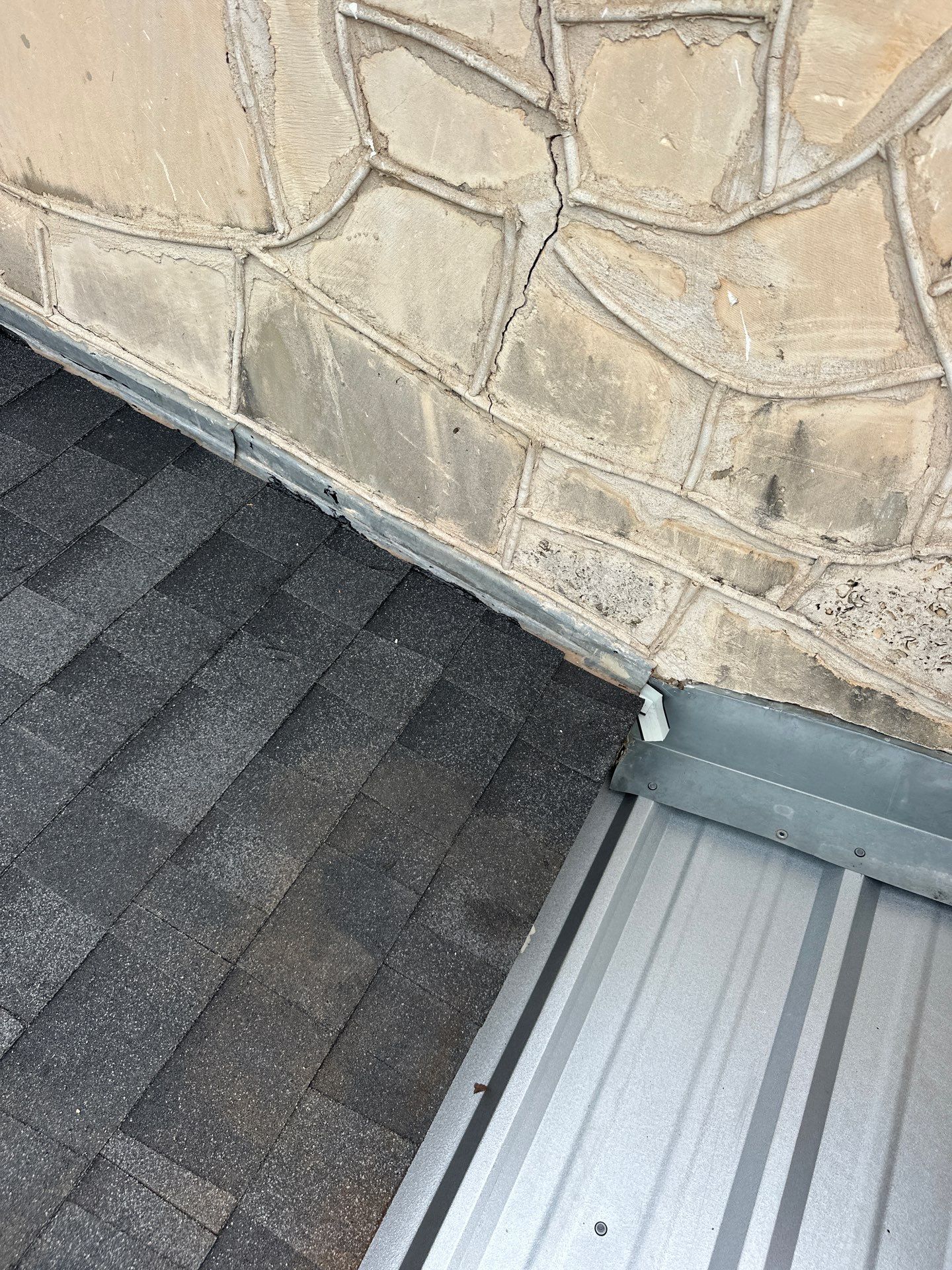 Residential Roofing Installation using Owens Corning Oakridge Onyx Black by DeZign Roofing & Exteriors