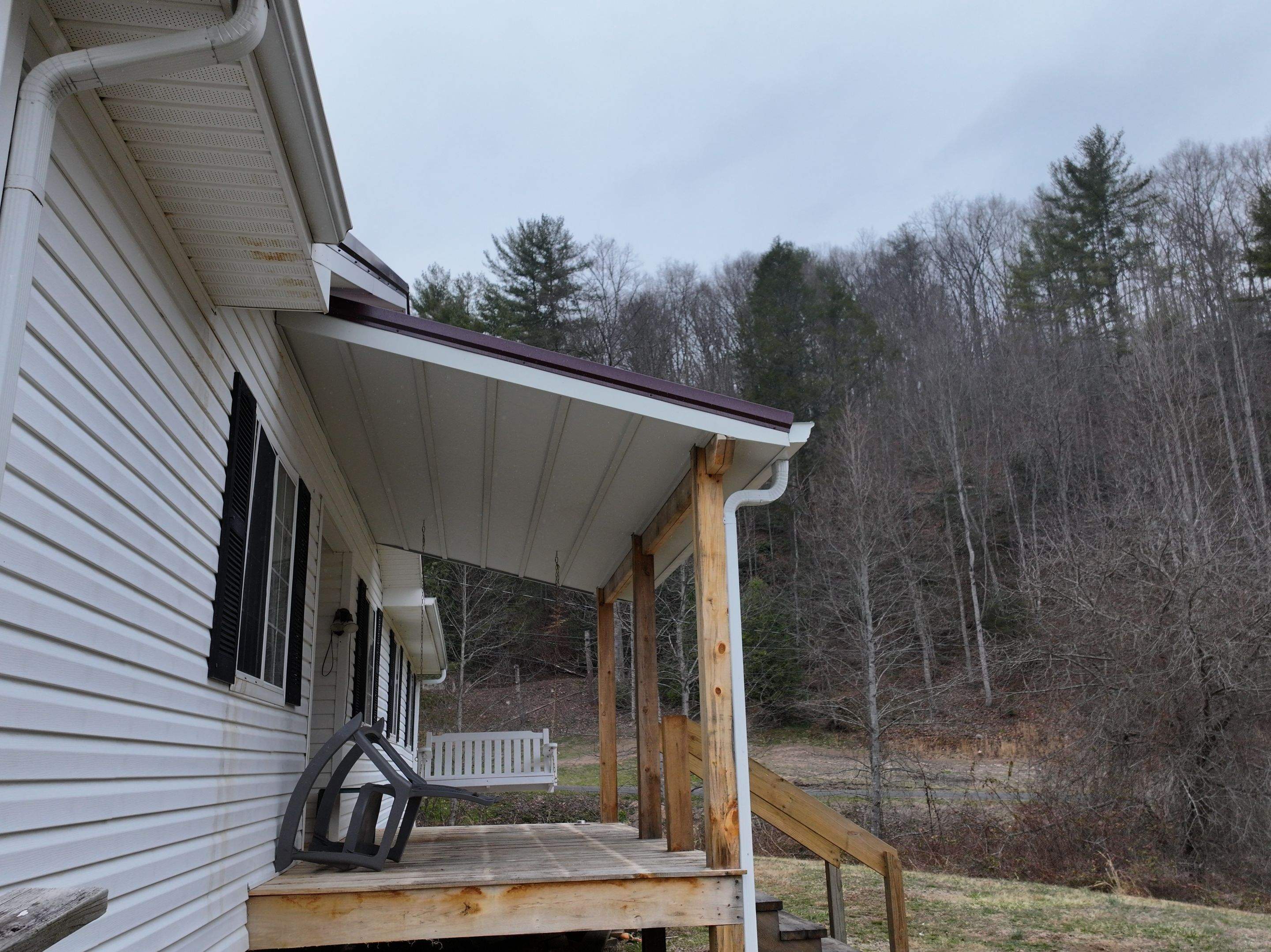 Evans Residence by Omnia Roofing