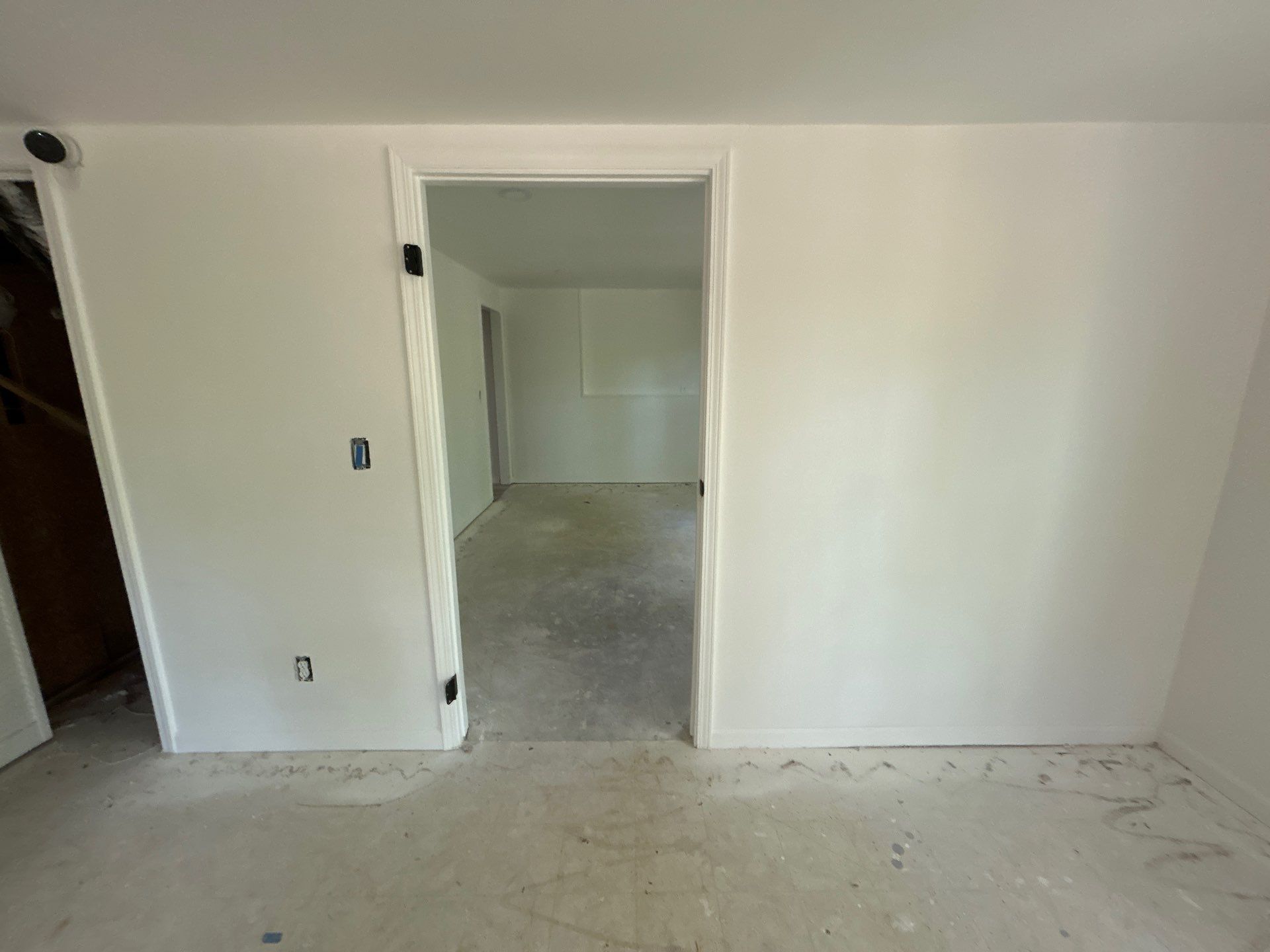 Whole-Home Renovation and Retaining Wall Restoration in Suwanee by RENOMAXIT, LLC