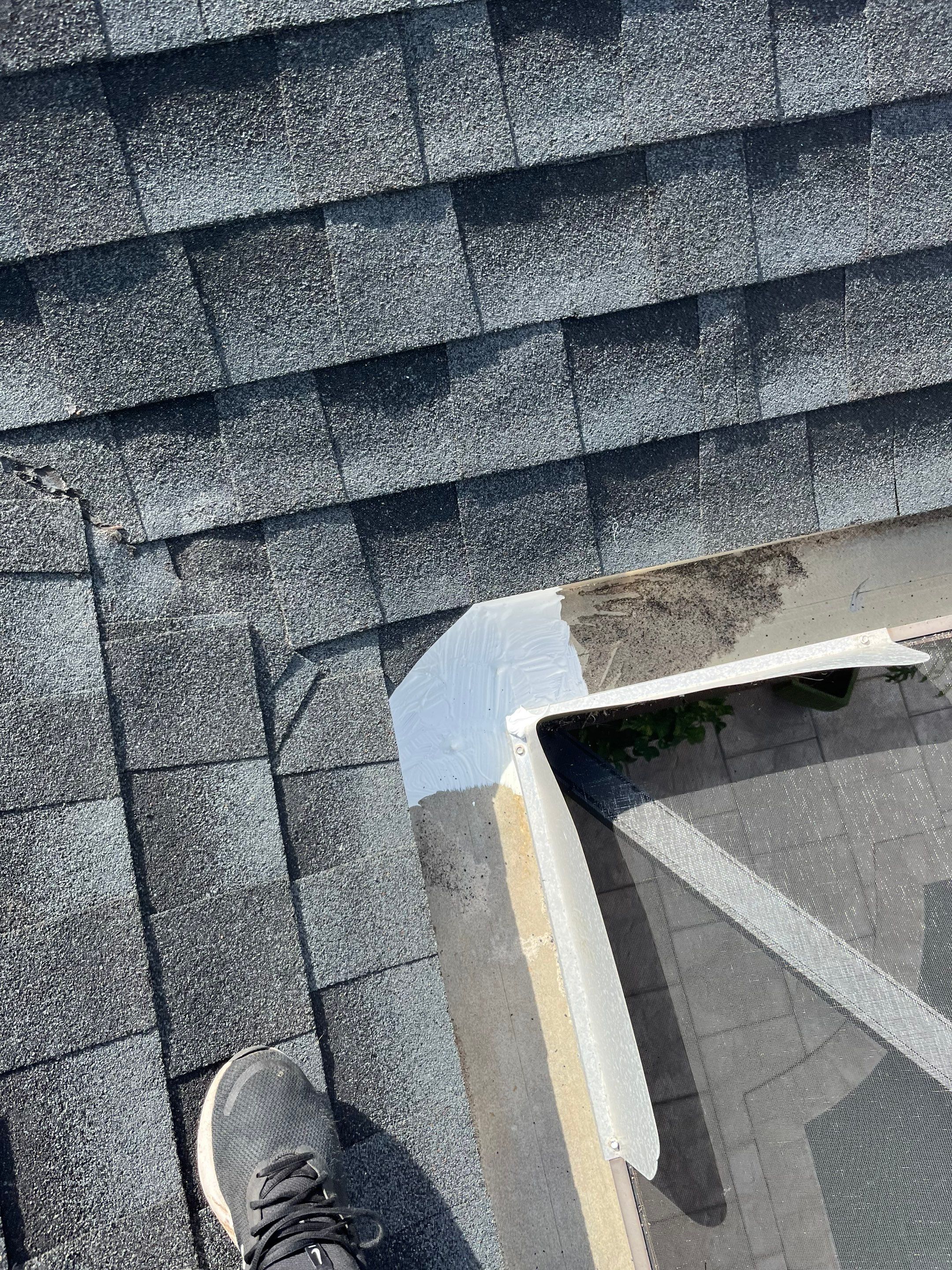 Black 6-inch Seamless Gutters for Modern Ellenton Homes FL by Gutter Professors