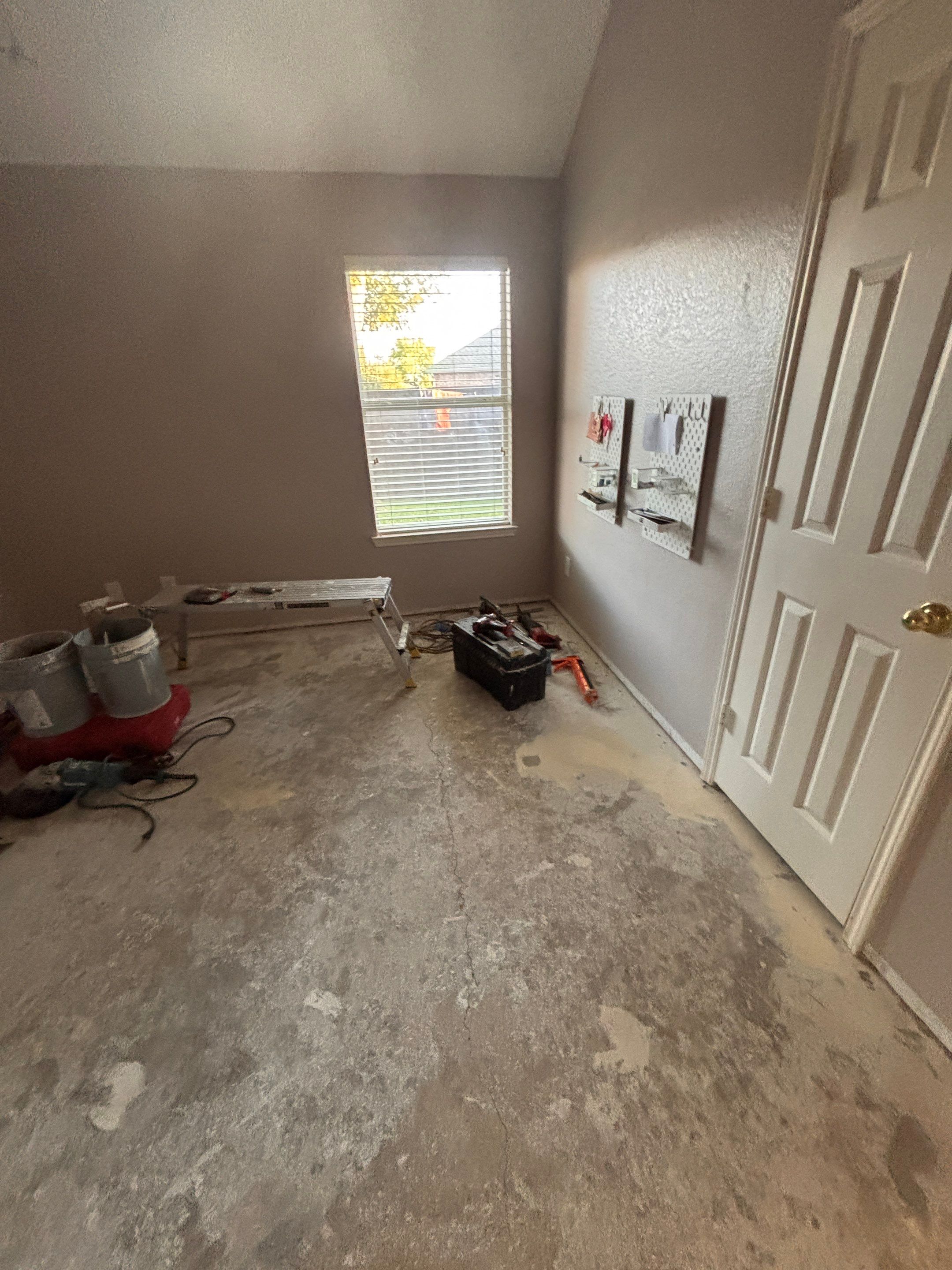 Full-Spectrum Home Makeover: Floor-to-Ceiling Remodel in 25 Days by Tibi Soli LLC