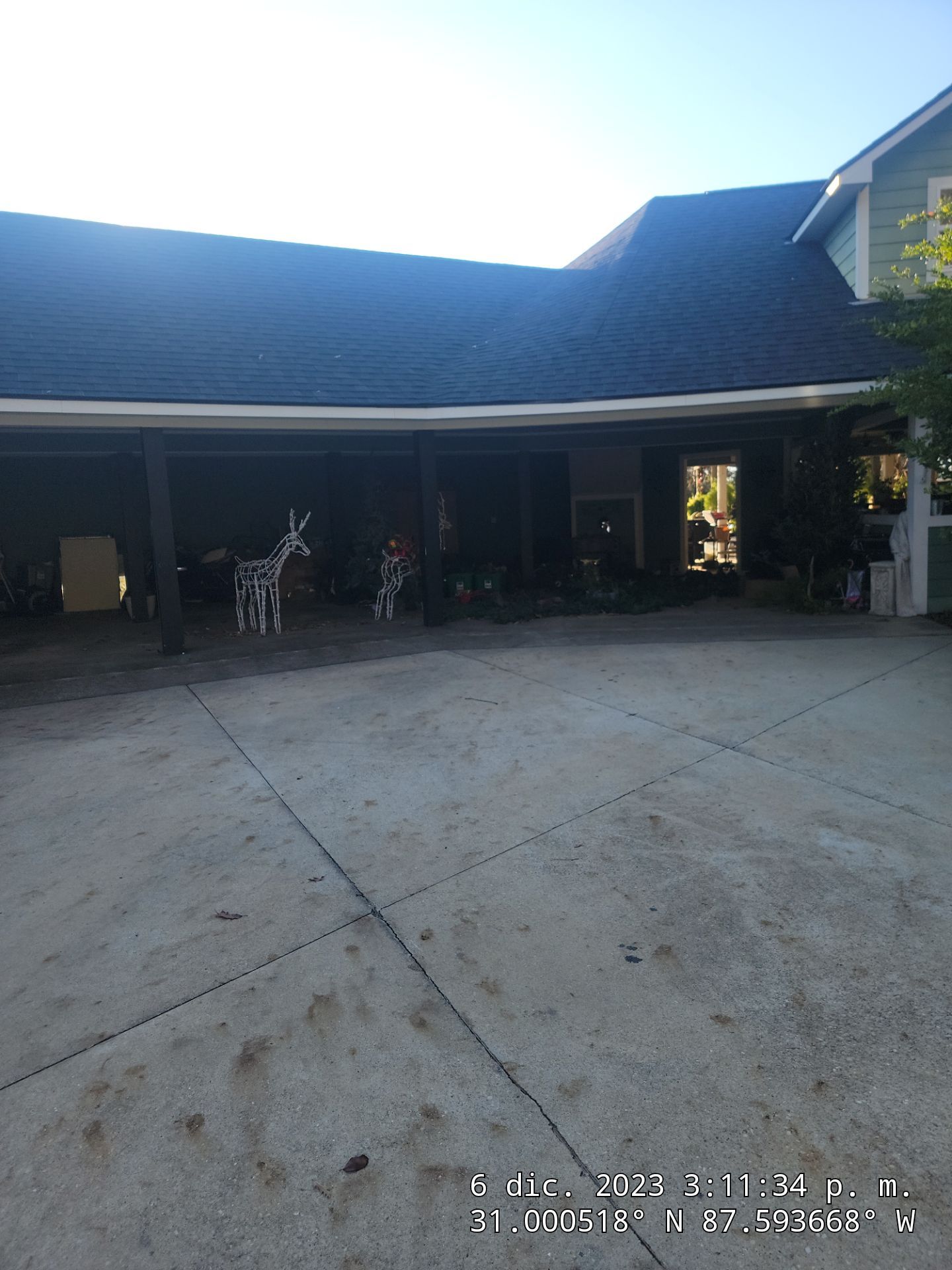 Jaye by IAM Roofing LLC