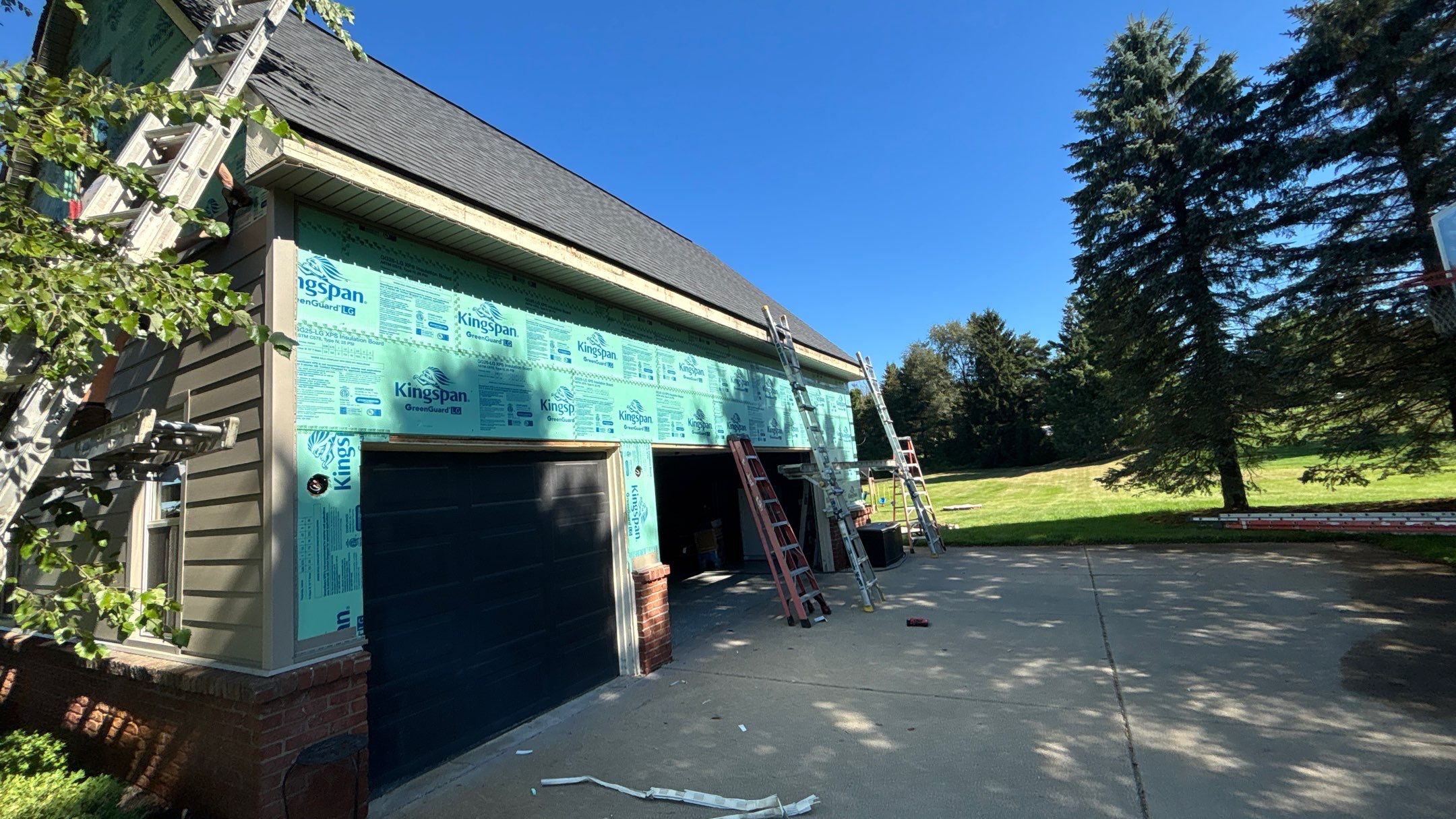 Siding Replacement using Alside S7 Cedar Mill Grain Pebble by 180 Contractors