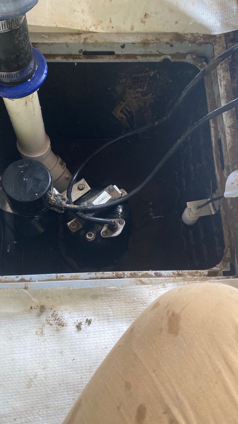 Crawl space encapsulation and Waterproofing using GrateDrain Waterproofing System by Toledo Basement Repair 