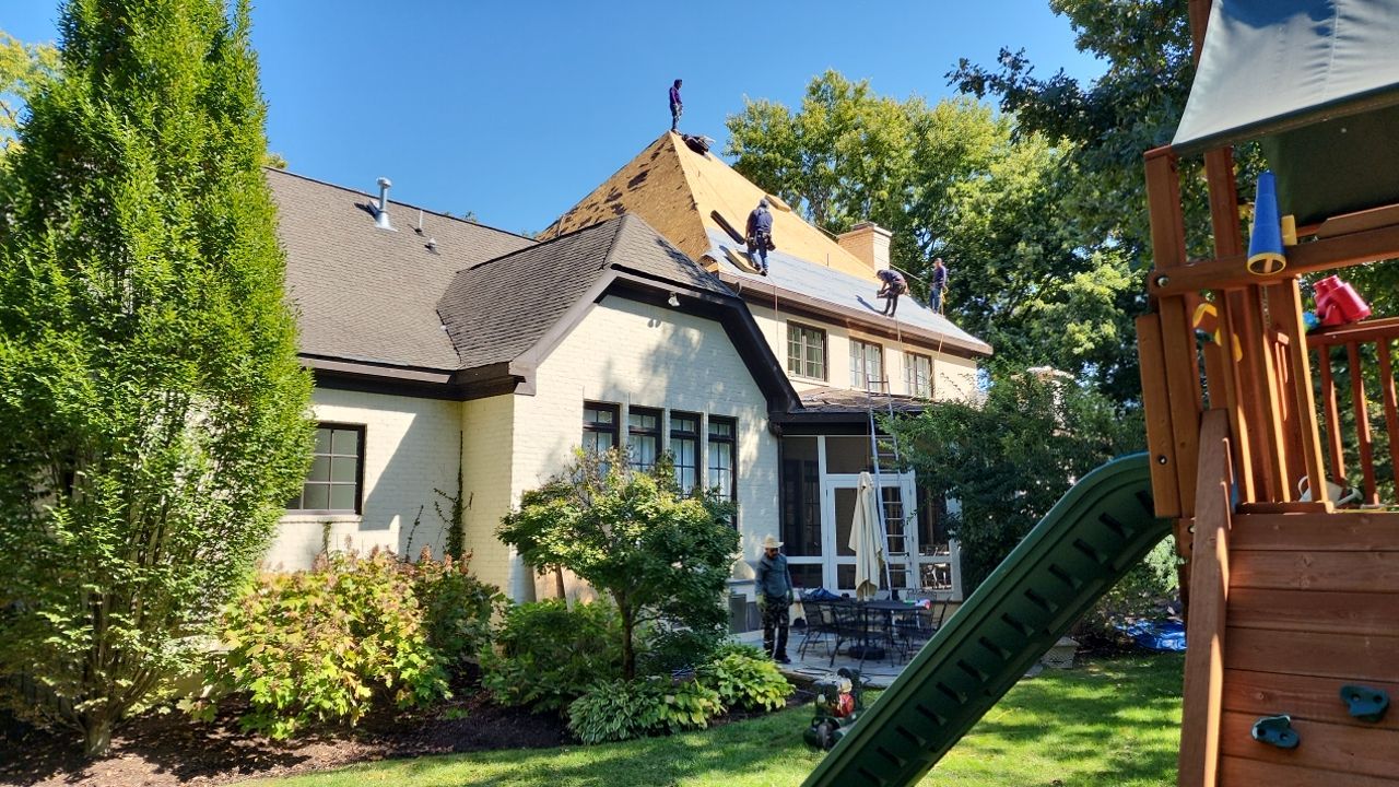 Presidential Shake Install by Paragon Roofing