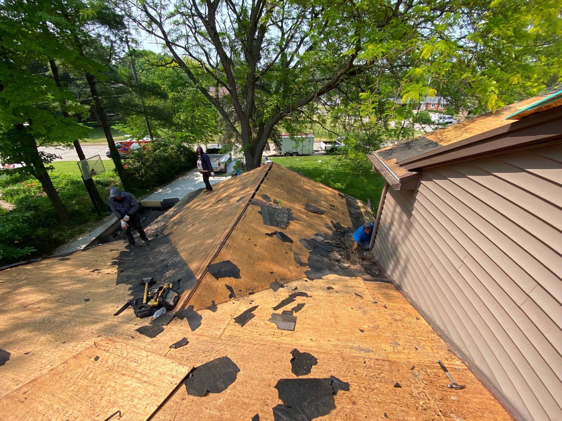 Roof Replacement using CertainTeed Landmark by 180 Contractors