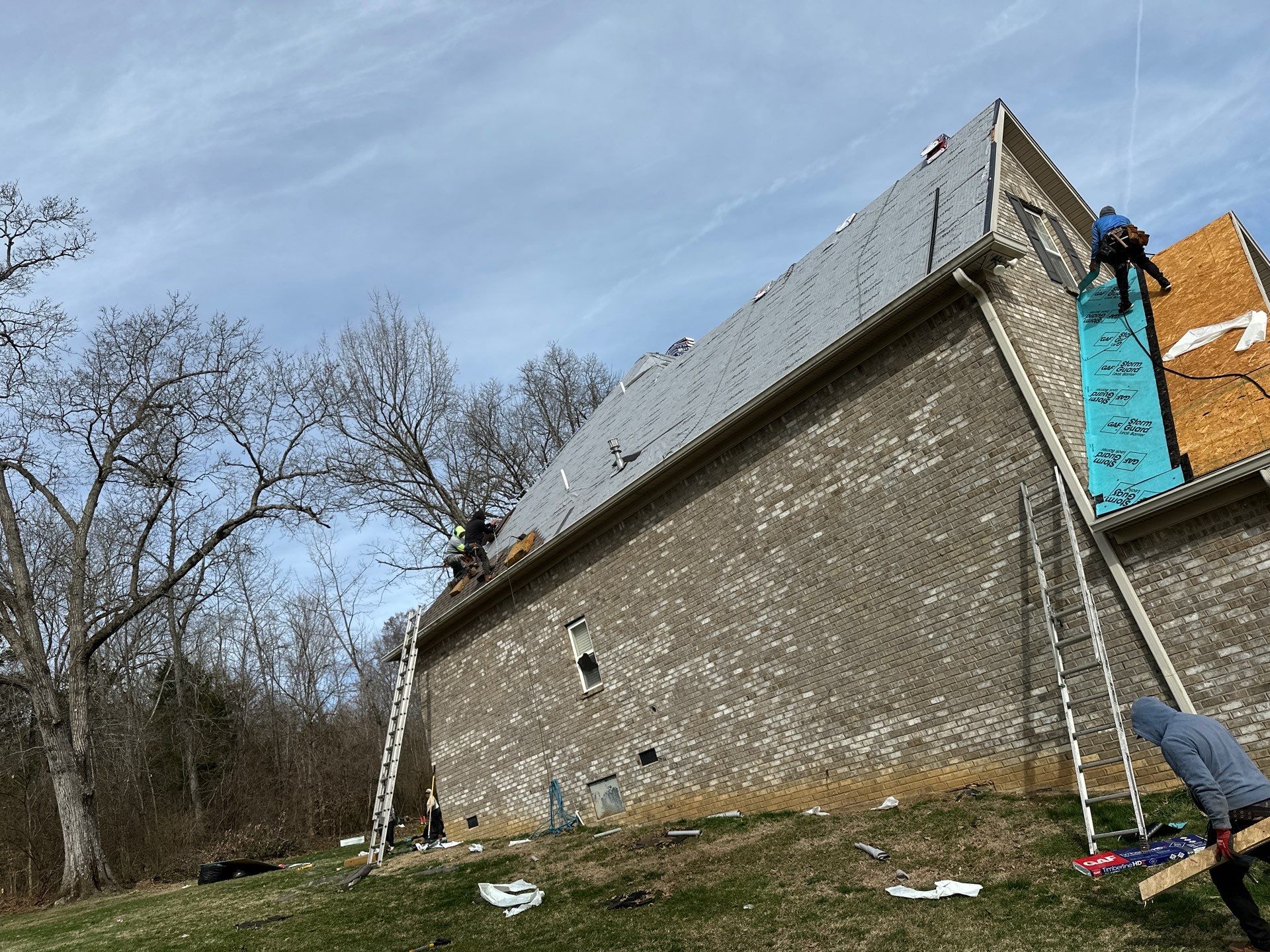 Residential Roofing Installation using Gaf Timberline HDZ Weathered Wood by Undersun Roofing 