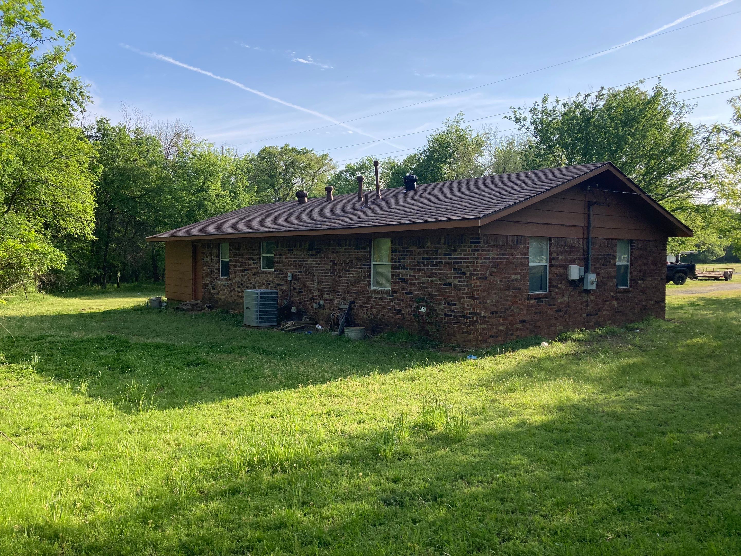 Owens Corning Oakridge Brownwood by In & Out Construction & Remodeling, LLC