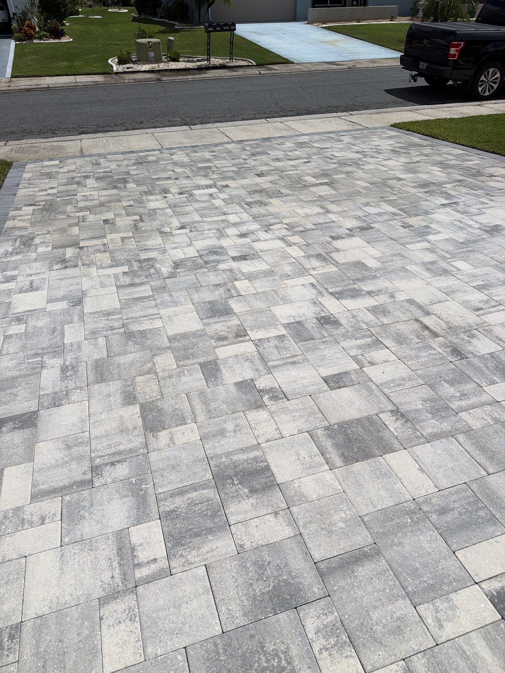 Sun City Center Paver Driveway and Porch Sealing by Supreme Paver Experts