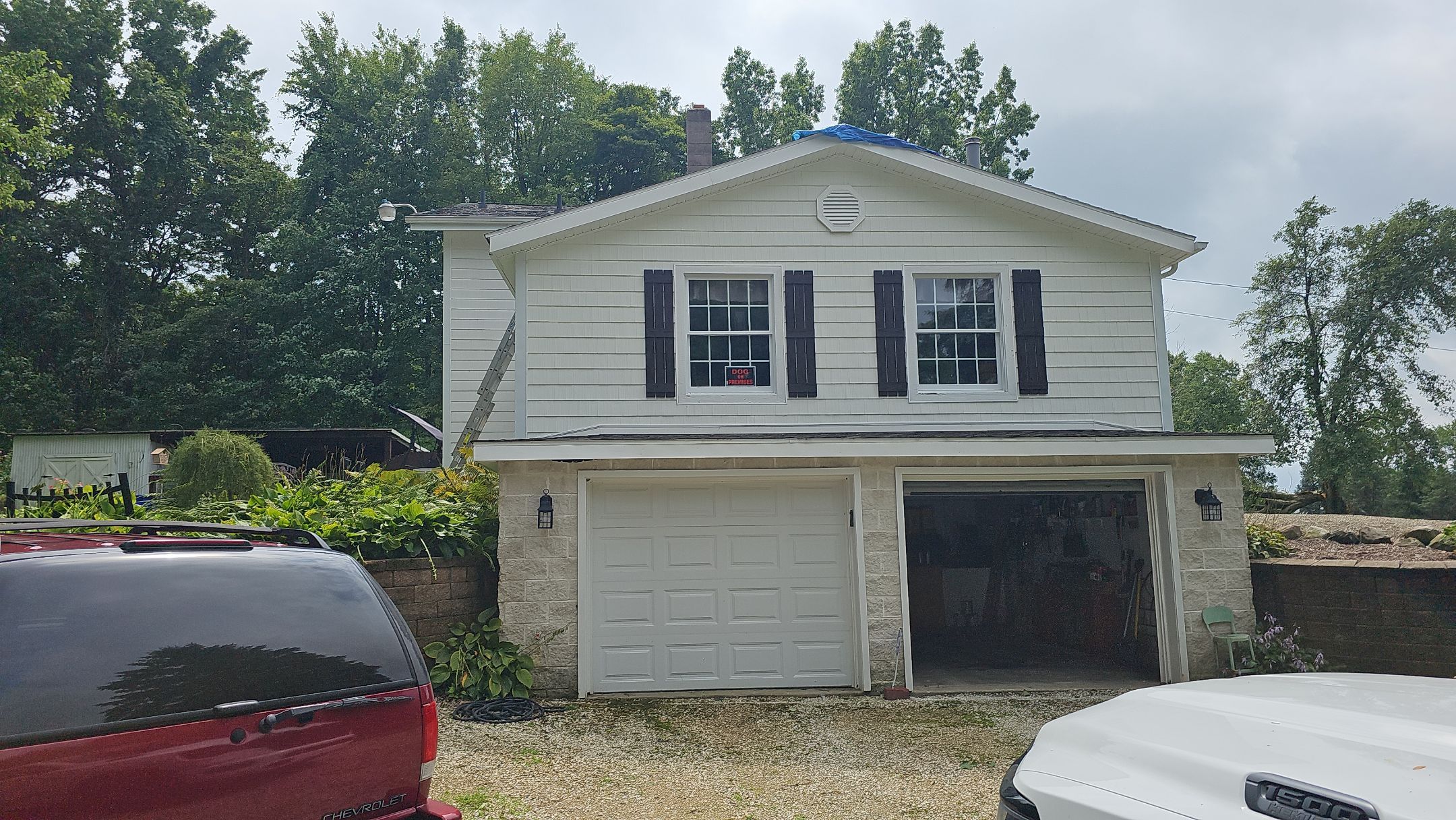 ATLAS PINNACLE COLOR: BLACK SHADOW by Eagle Eye Roofing